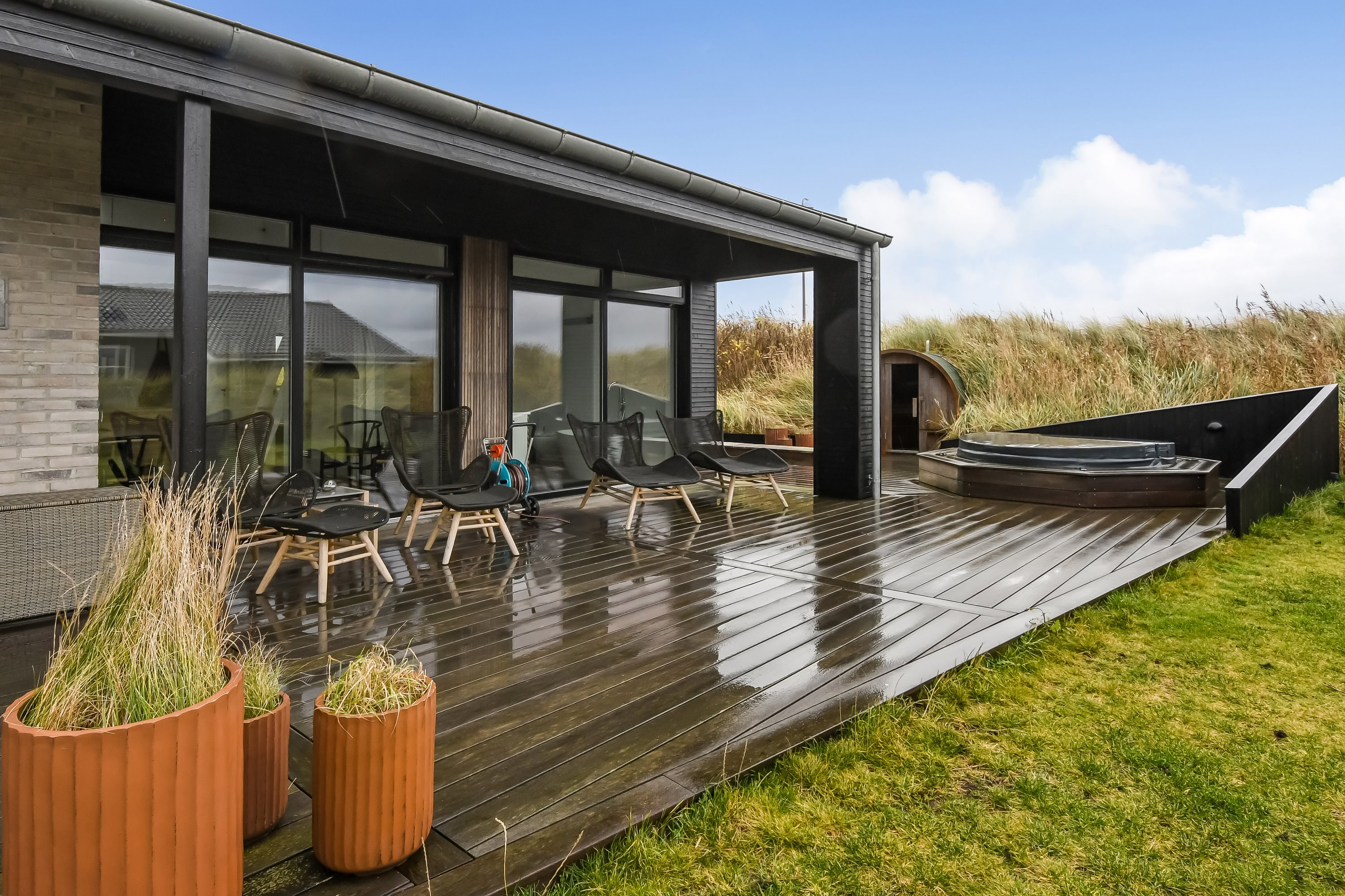 Fremhævet terrasse billede i fuldskærmstilstand. Billede af Lodbergsvej 74, Søndervig, 6950 Ringkøbing