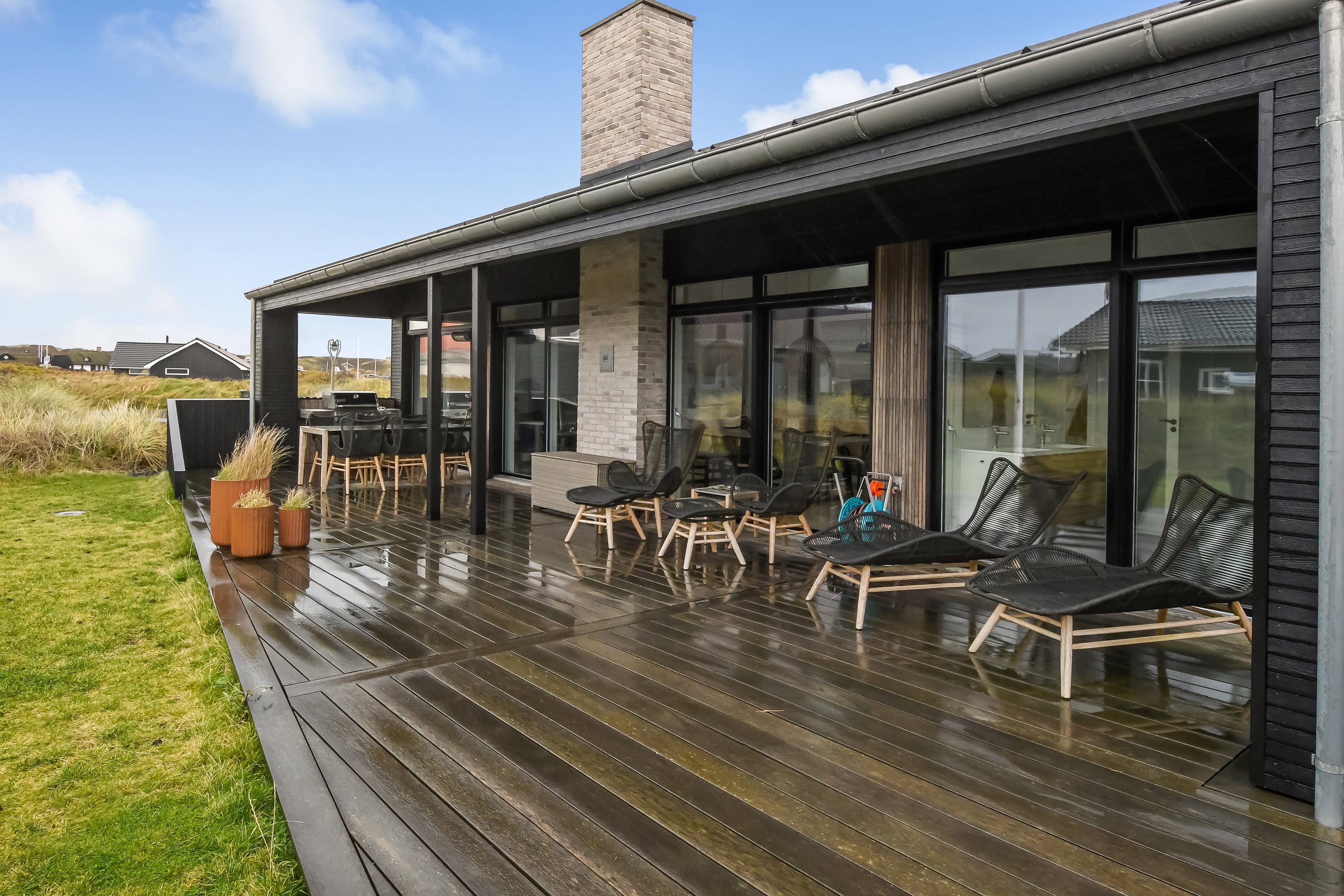 Fremhævet terrasse billede i fuldskærmstilstand. Billede af Lodbergsvej 74, Søndervig, 6950 Ringkøbing