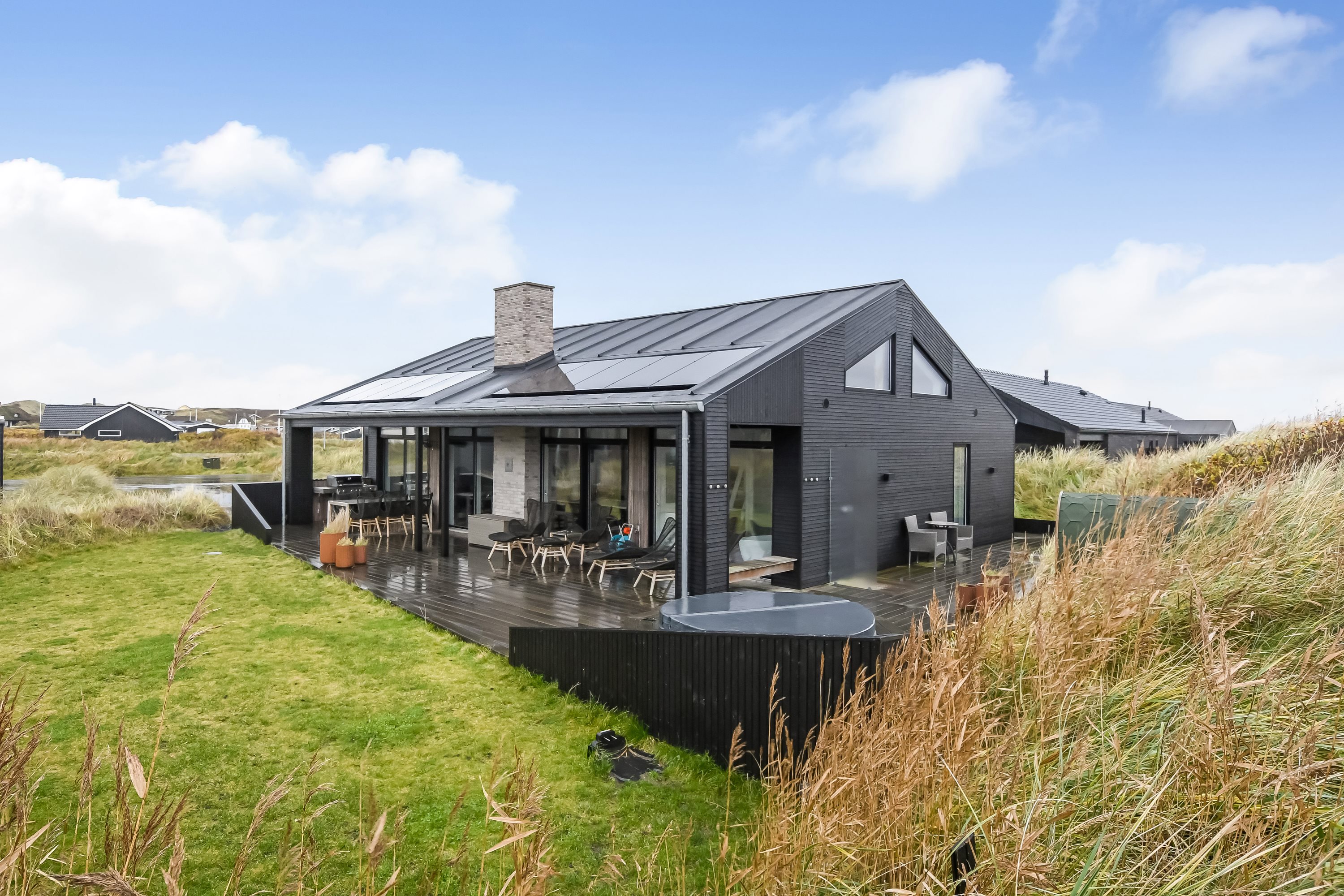 Fremhævet ejendommen billede i fuldskærmstilstand. Billede af Lodbergsvej 74, Søndervig, 6950 Ringkøbing