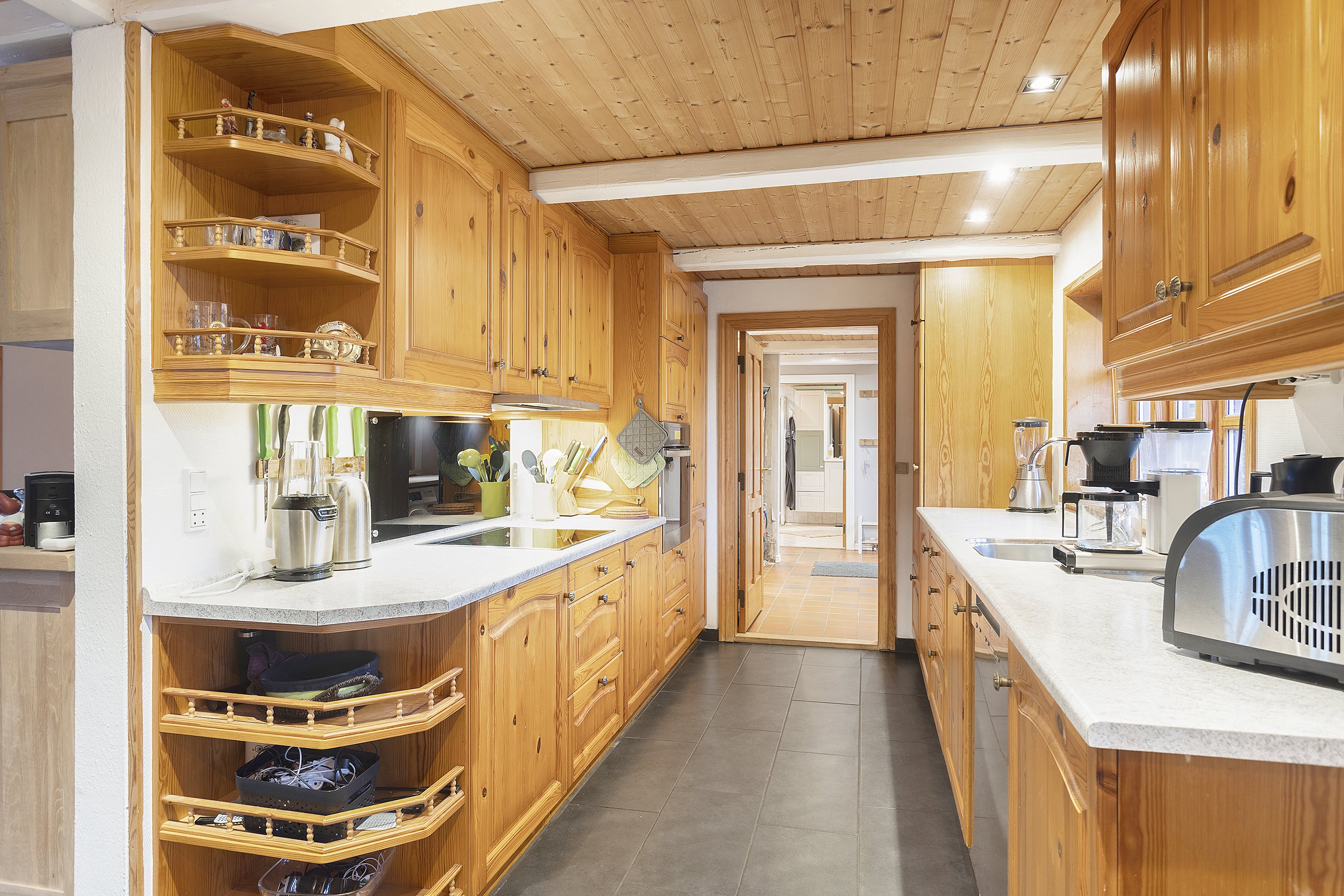 Fremhævet køkken billede i fuldskærmstilstand. Billede af Valmuevej 10, 9740 Jerslev J