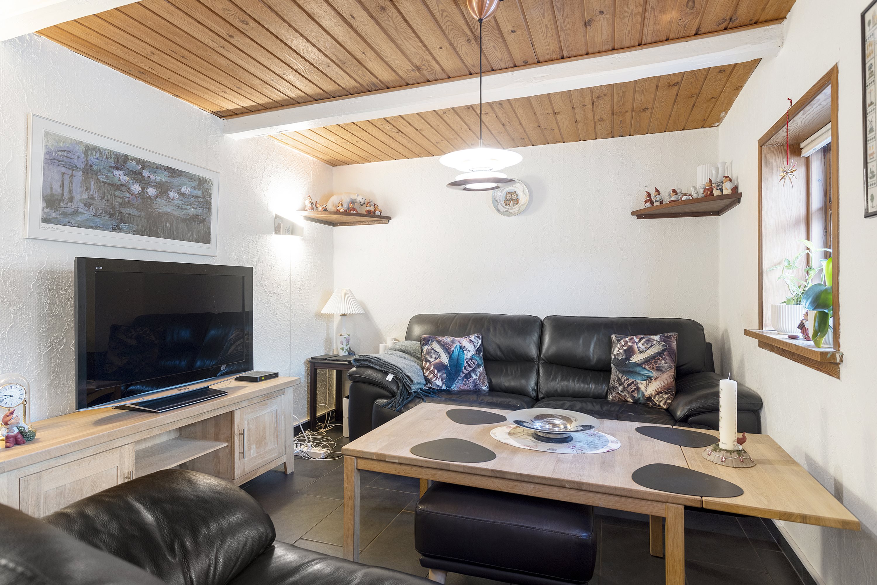 Fremhævet stue billede i fuldskærmstilstand. Billede af Valmuevej 10, 9740 Jerslev J