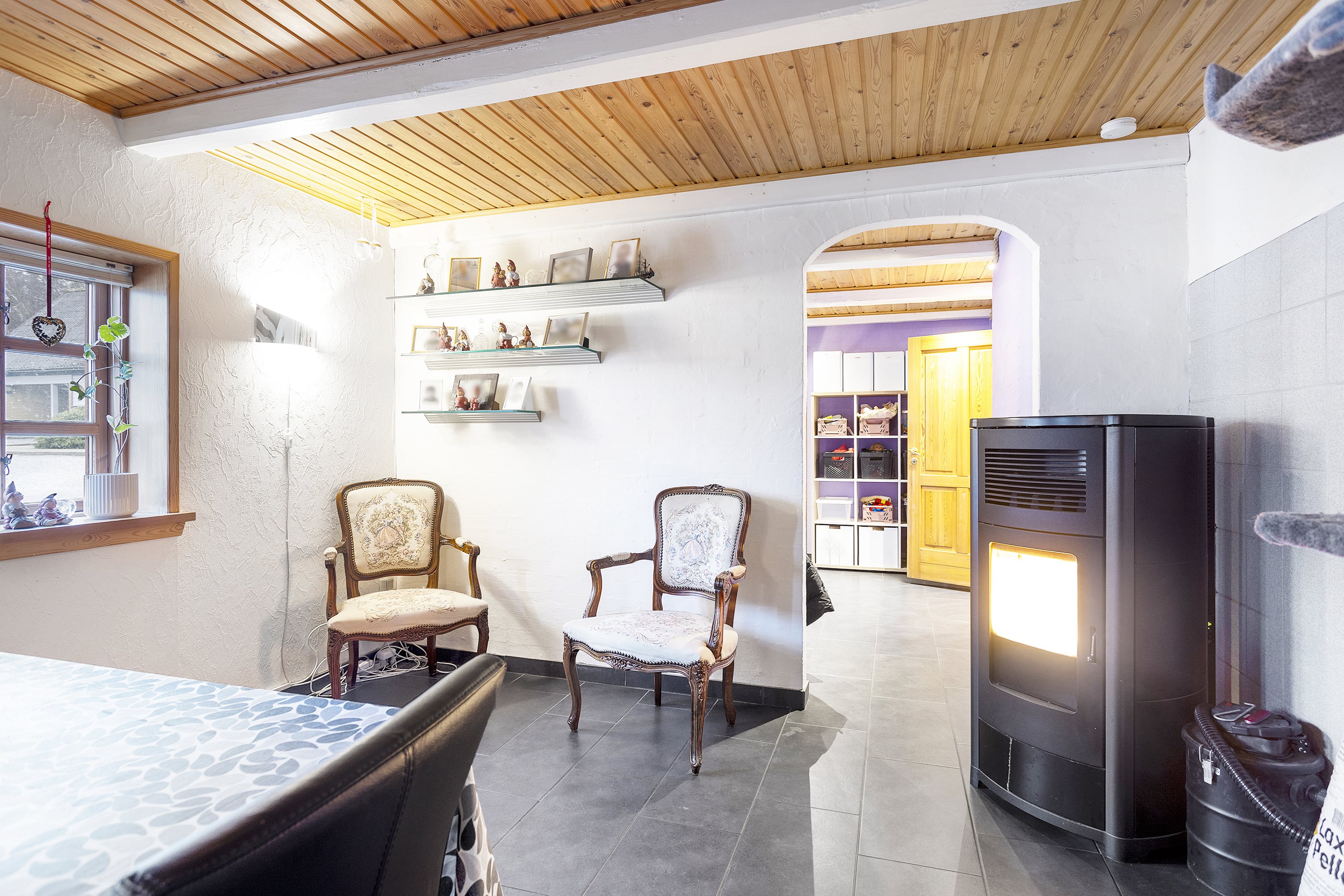 Fremhævet stue billede i fuldskærmstilstand. Billede af Valmuevej 10, 9740 Jerslev J