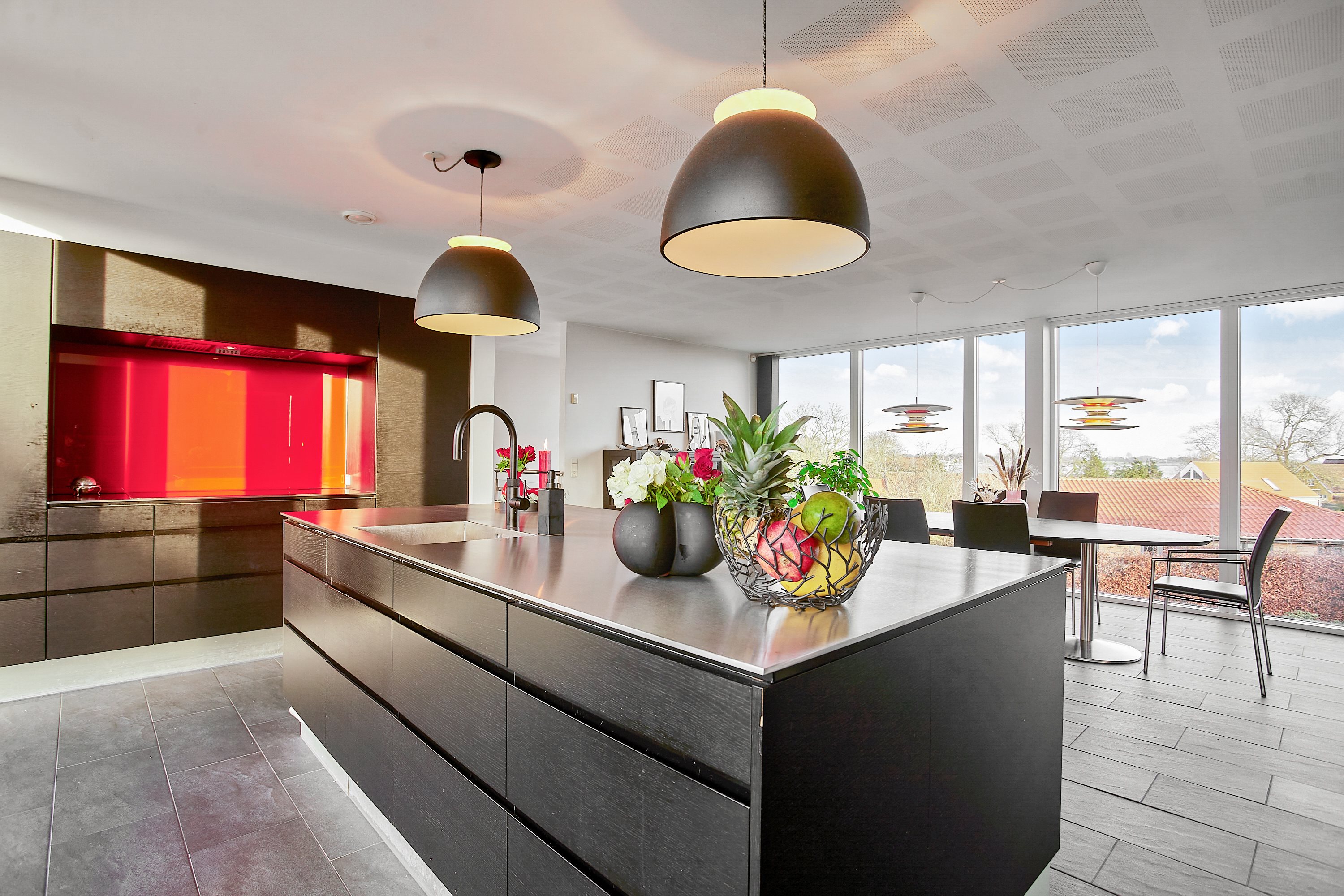 Fremhævet køkken billede i fuldskærmstilstand. Billede af Fiskeparken 30, Snaptun, 7130 Juelsminde