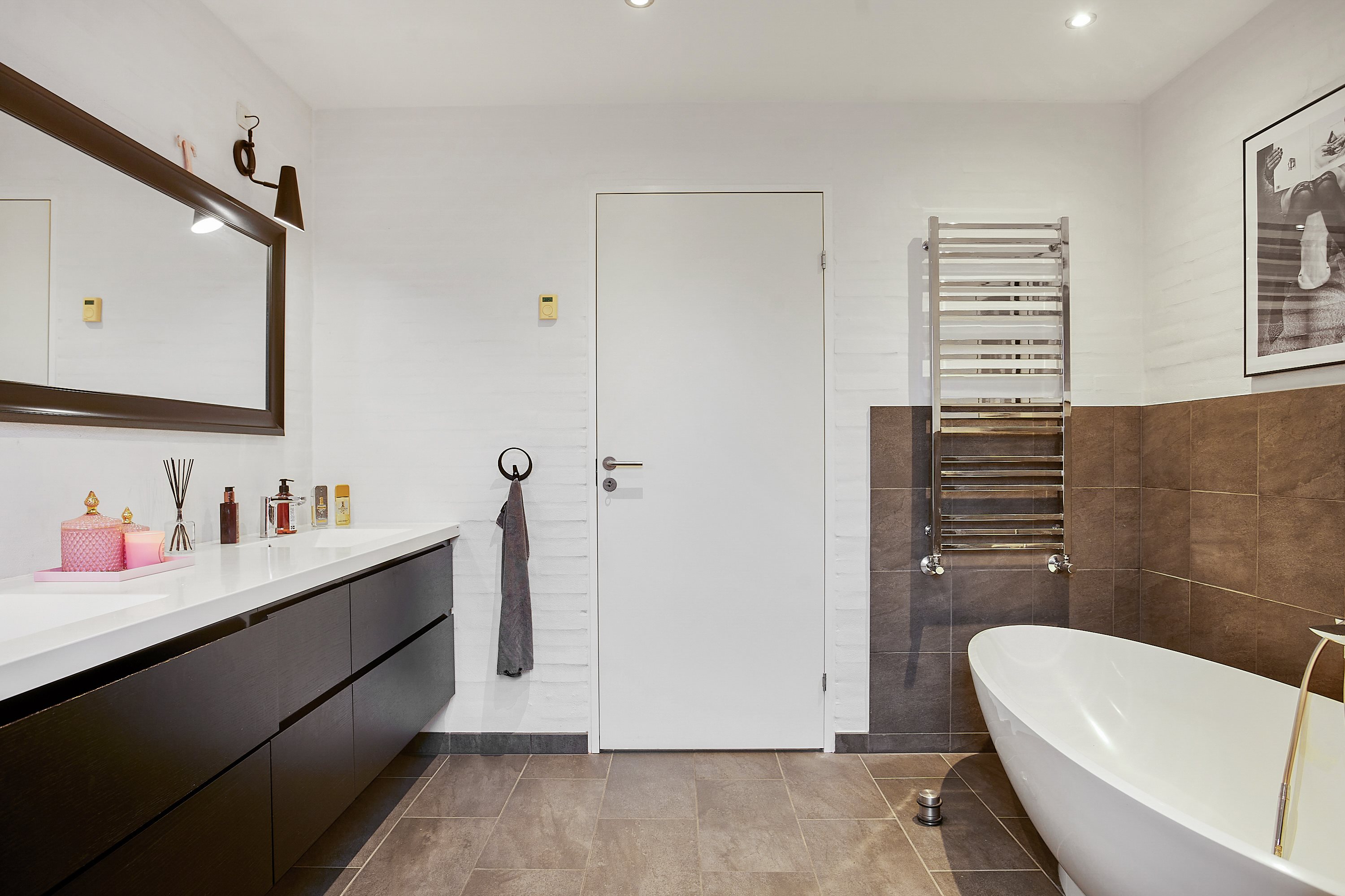 Fremhævet badeværelse billede i fuldskærmstilstand. Billede af Fiskeparken 30, Snaptun, 7130 Juelsminde