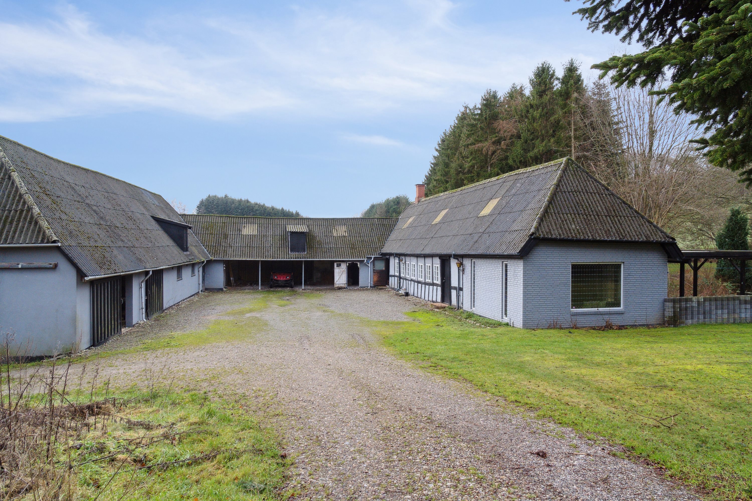 Fremhævet set fra vejen billede i fuldskærmstilstand. Billede af Tommerupvej 149, L Hesbjerg, 5491 Blommenslyst