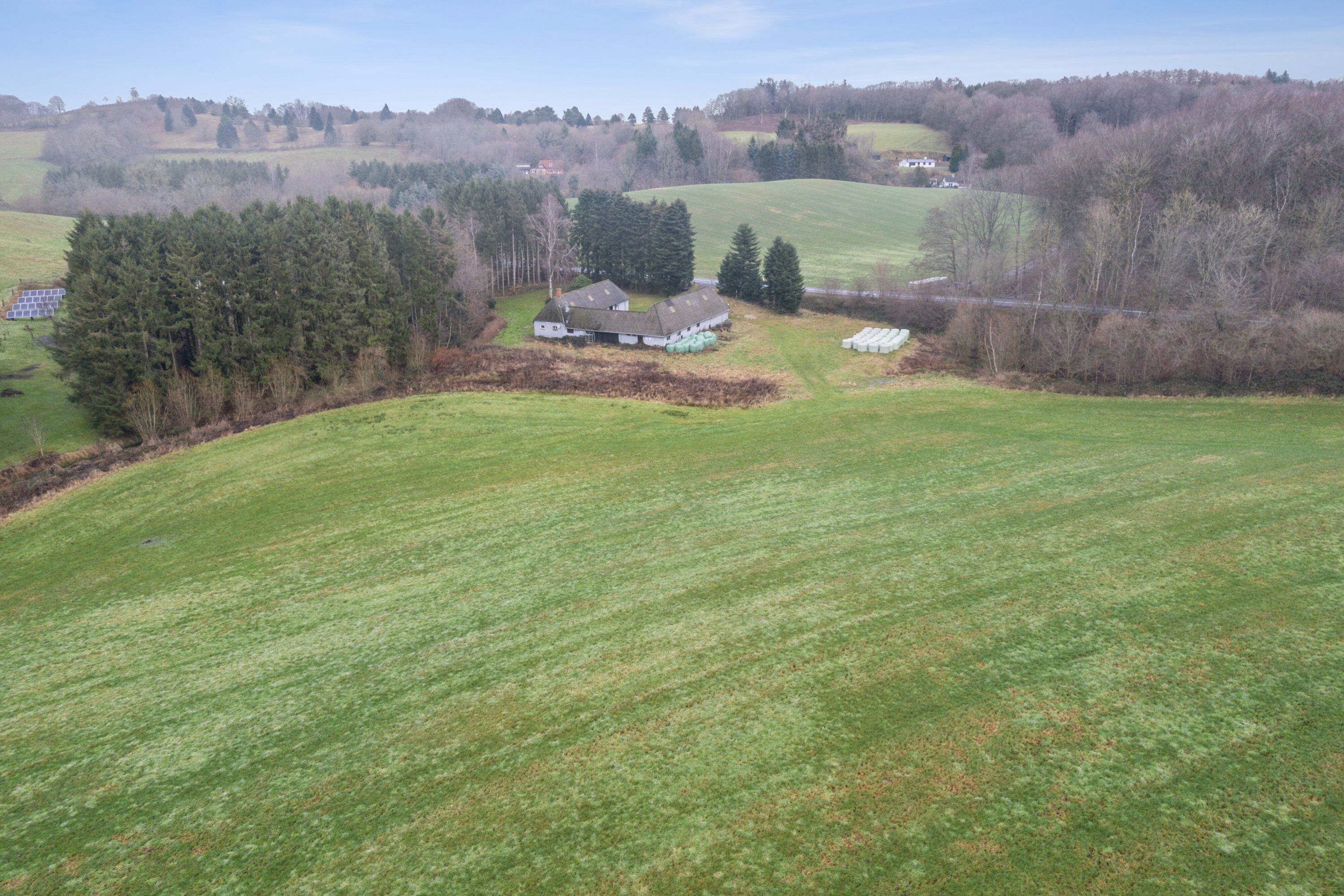 Fremhævet luftfoto billede i fuldskærmstilstand. Billede af Tommerupvej 149, L Hesbjerg, 5491 Blommenslyst