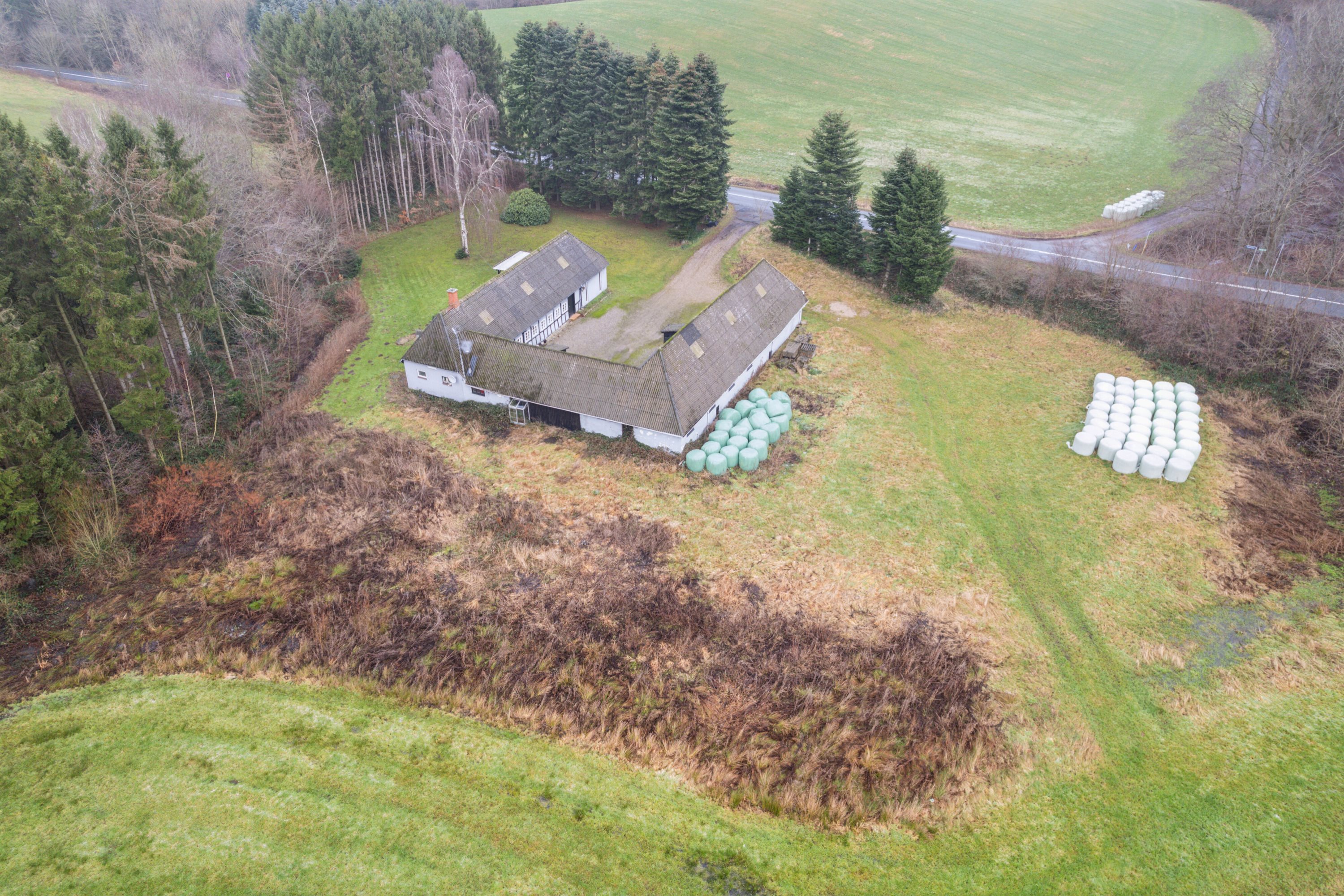 Fremhævet luftfoto billede i fuldskærmstilstand. Billede af Tommerupvej 149, L Hesbjerg, 5491 Blommenslyst