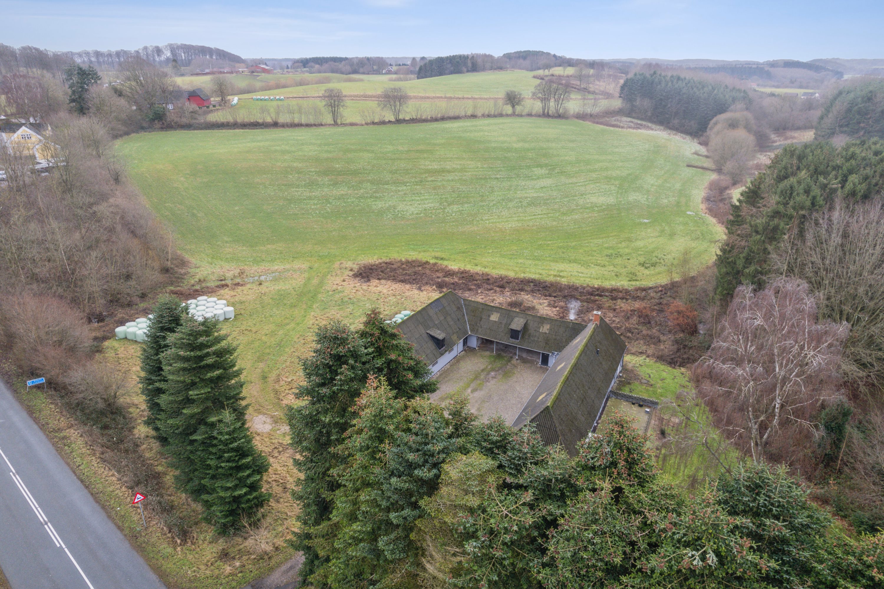 Fremhævet luftfoto billede i fuldskærmstilstand. Billede af Tommerupvej 149, L Hesbjerg, 5491 Blommenslyst