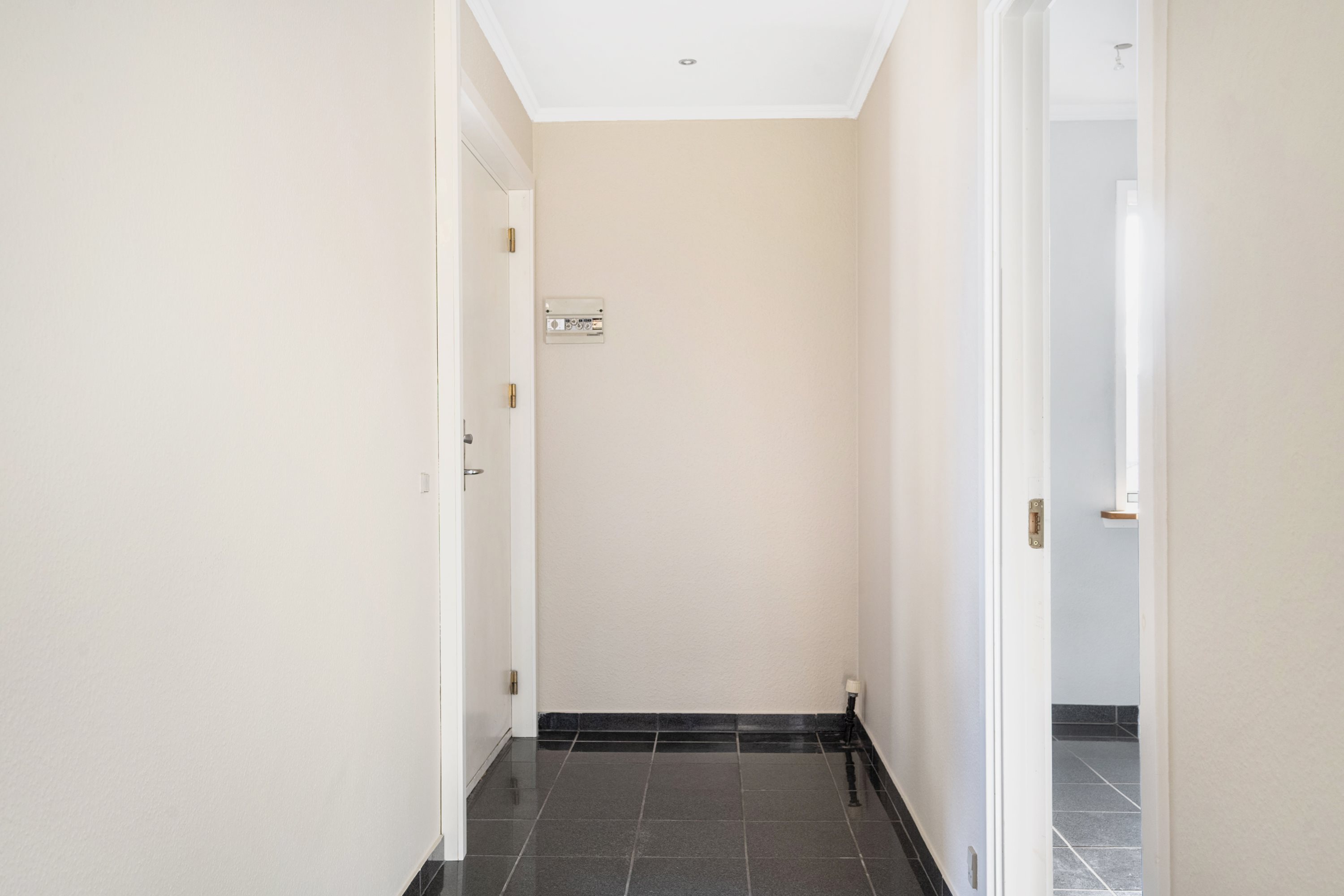 Fremhævet entré billede i fuldskærmstilstand. Billede af Danmarksgade 33A, 2. 1., 9900 Frederikshavn