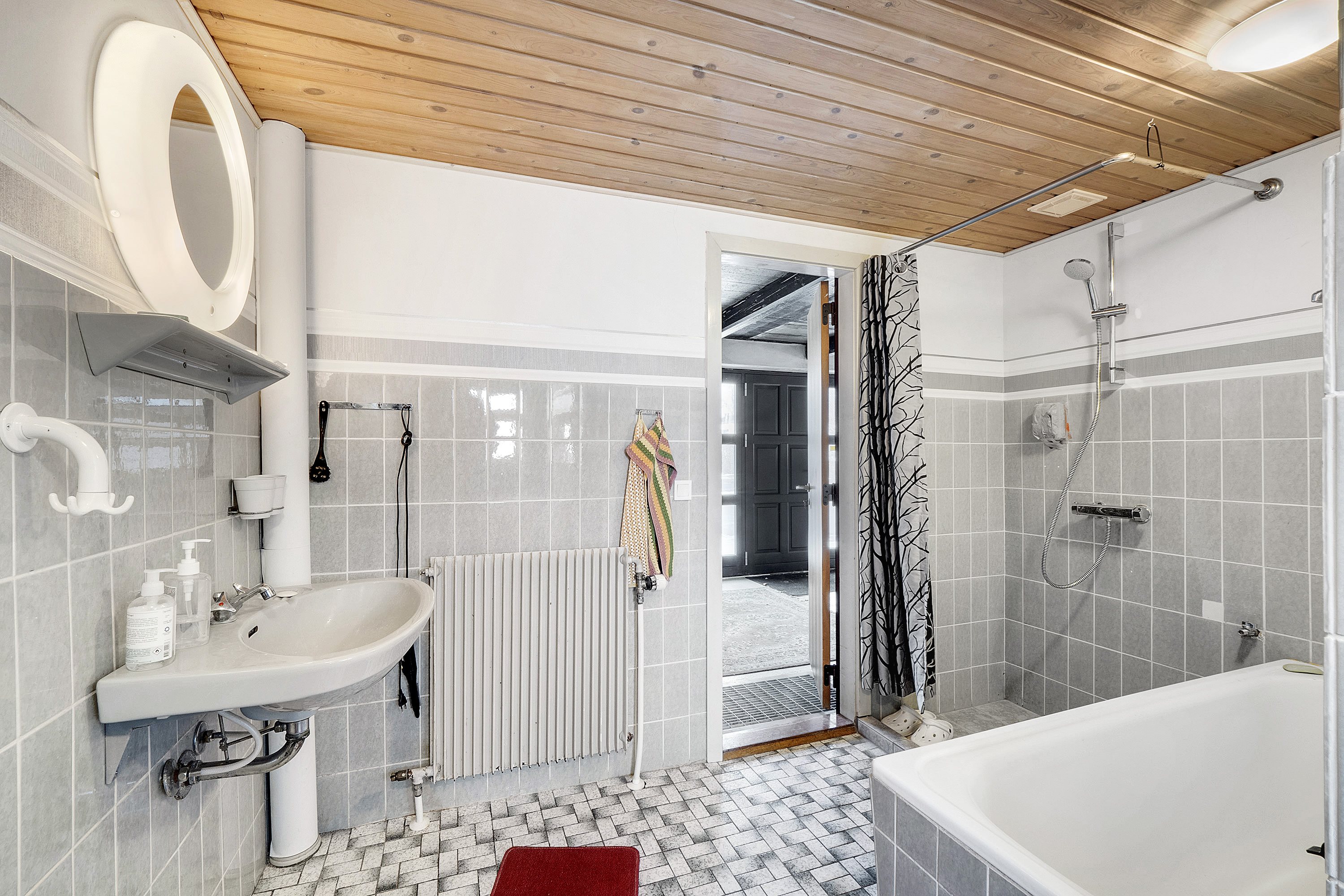 Fremhævet badeværelse billede i fuldskærmstilstand. Billede af Søndervej 9, Øster Jølby, 7950 Erslev