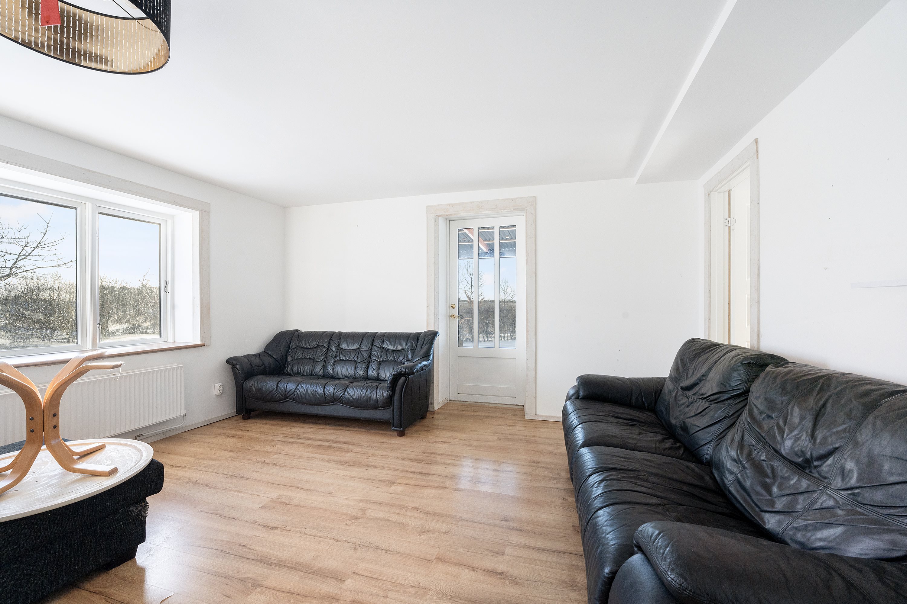 Fremhævet stue billede i fuldskærmstilstand. Billede af Terp Skovvej 10, Terp, 8860 Ulstrup