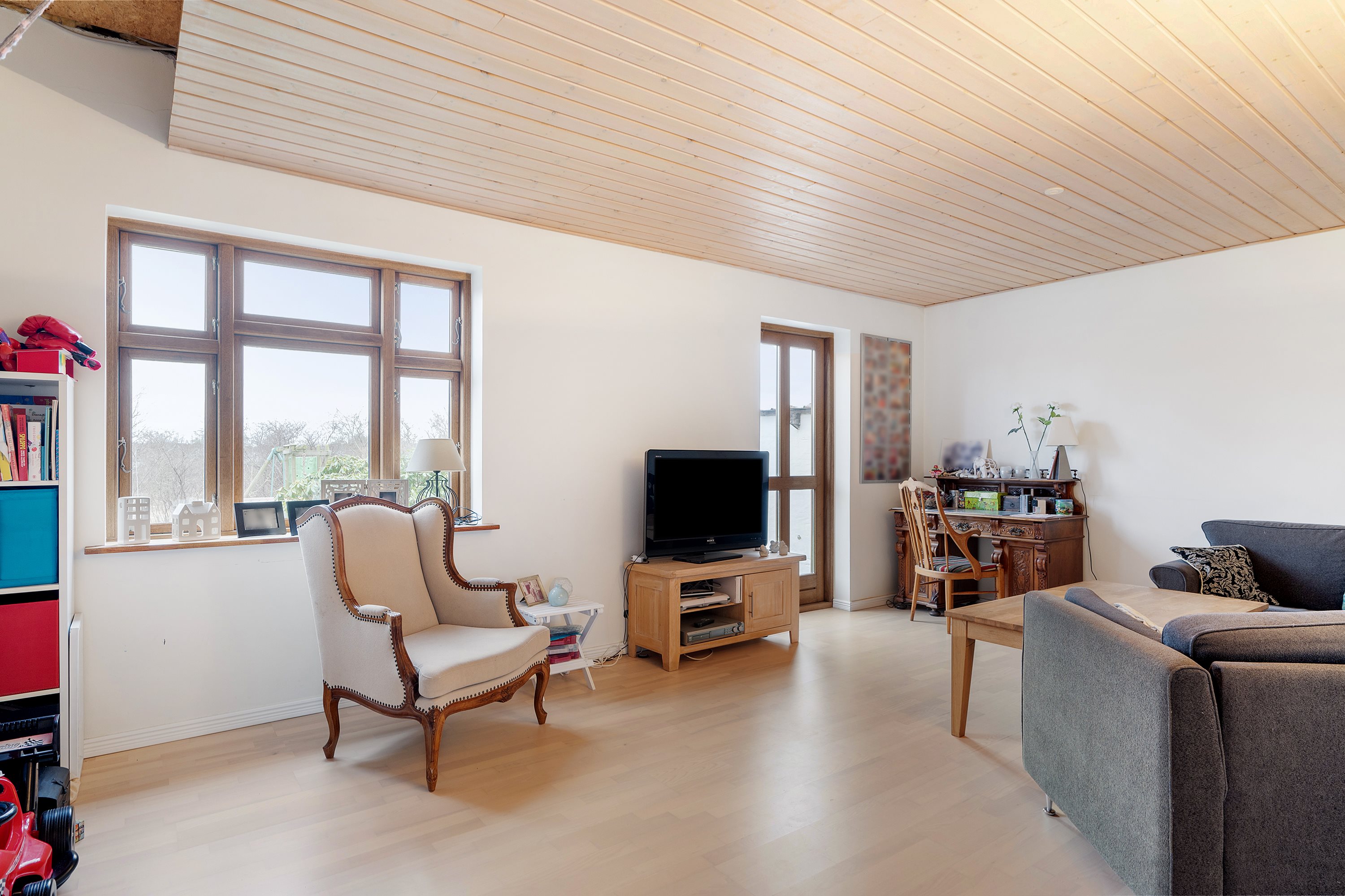 Fremhævet stue billede i fuldskærmstilstand. Billede af Ballevej 8, Tirstrup, 8400 Ebeltoft