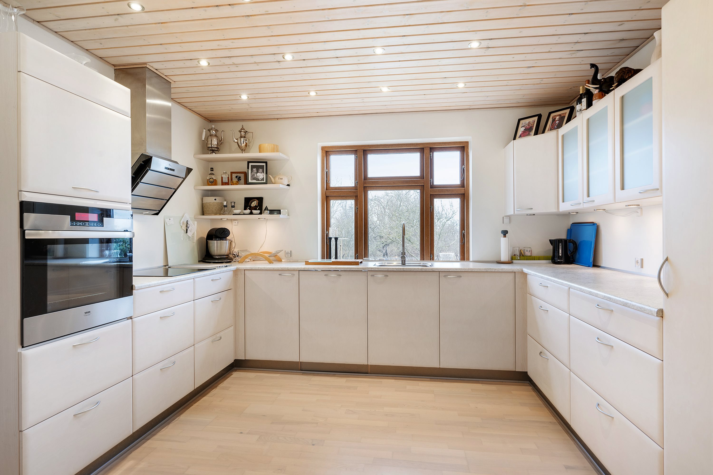 Miniaturebillede 2: køkken. Billede af Ballevej 8, Tirstrup, 8400 Ebeltoft