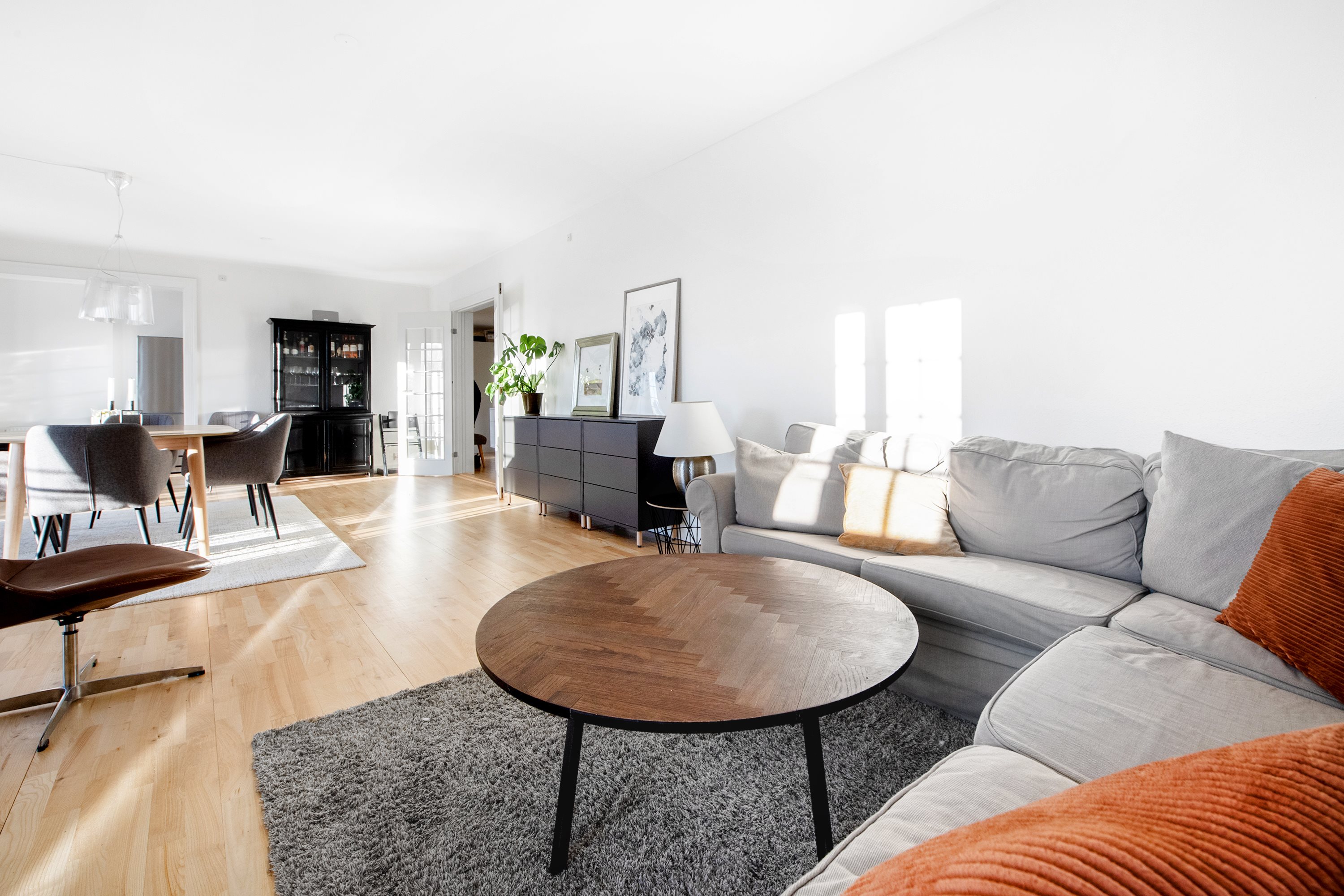 Fremhævet stue billede i fuldskærmstilstand. Billede af Mørdrupvej 69, 1. mf., Mørdrup, 3060 Espergærde