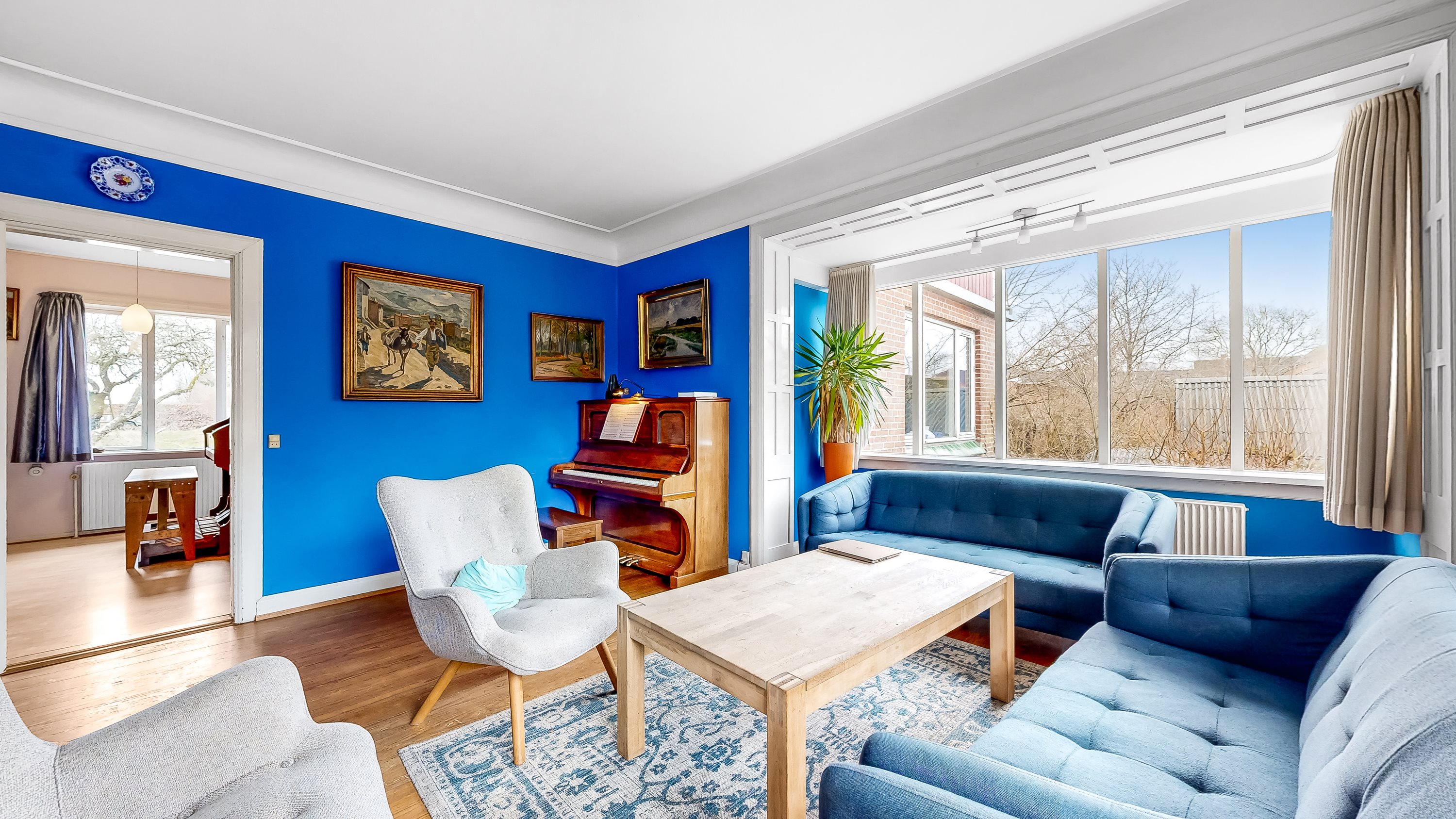 Fremhævet stue billede i fuldskærmstilstand. Billede af Hybenvej 5, Vammen, 8830 Tjele