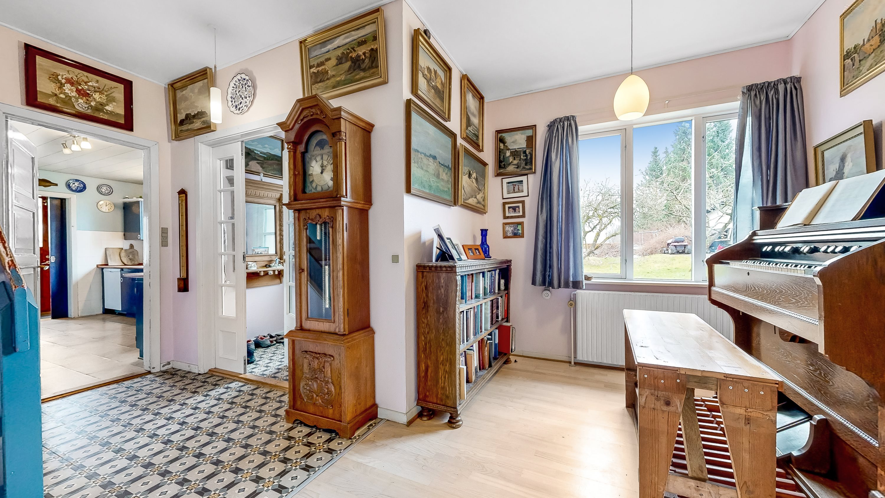 Fremhævet entré billede i fuldskærmstilstand. Billede af Hybenvej 5, Vammen, 8830 Tjele