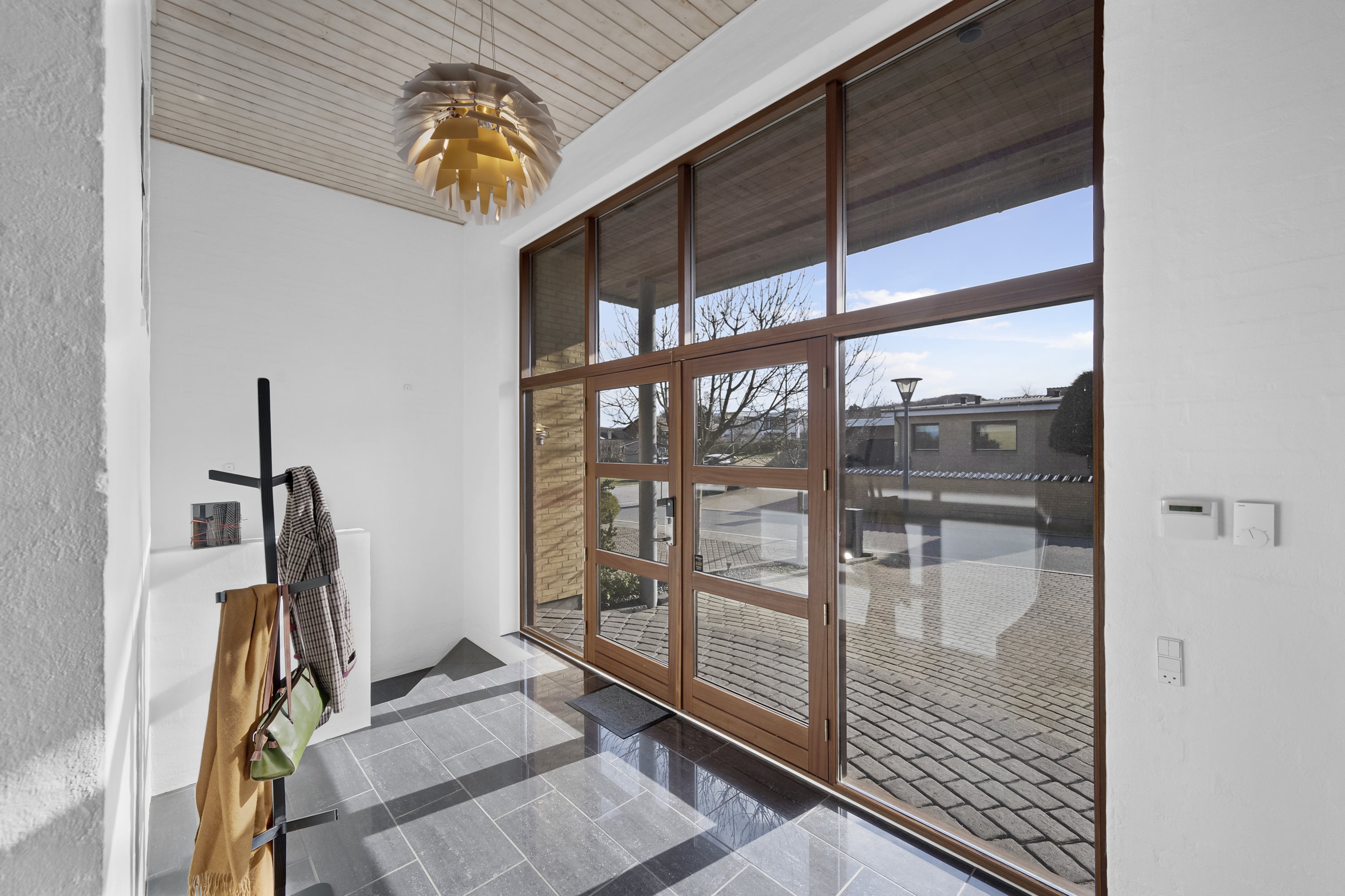 Fremhævet hall billede i fuldskærmstilstand. Billede af Ravnhøj 2, Hasseris, 9000 Aalborg