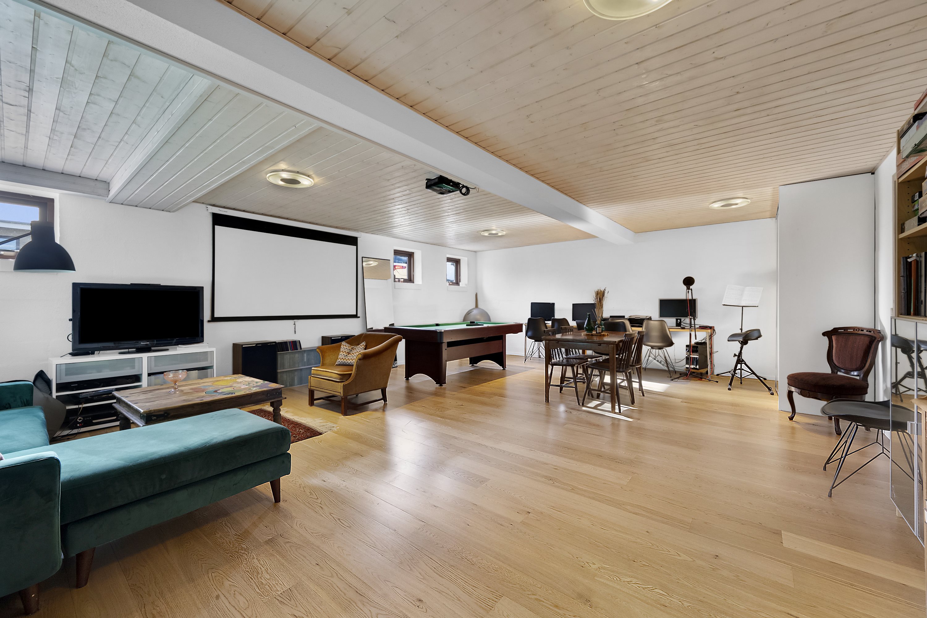 Fremhævet gildesal billede i fuldskærmstilstand. Billede af Ravnhøj 2, Hasseris, 9000 Aalborg