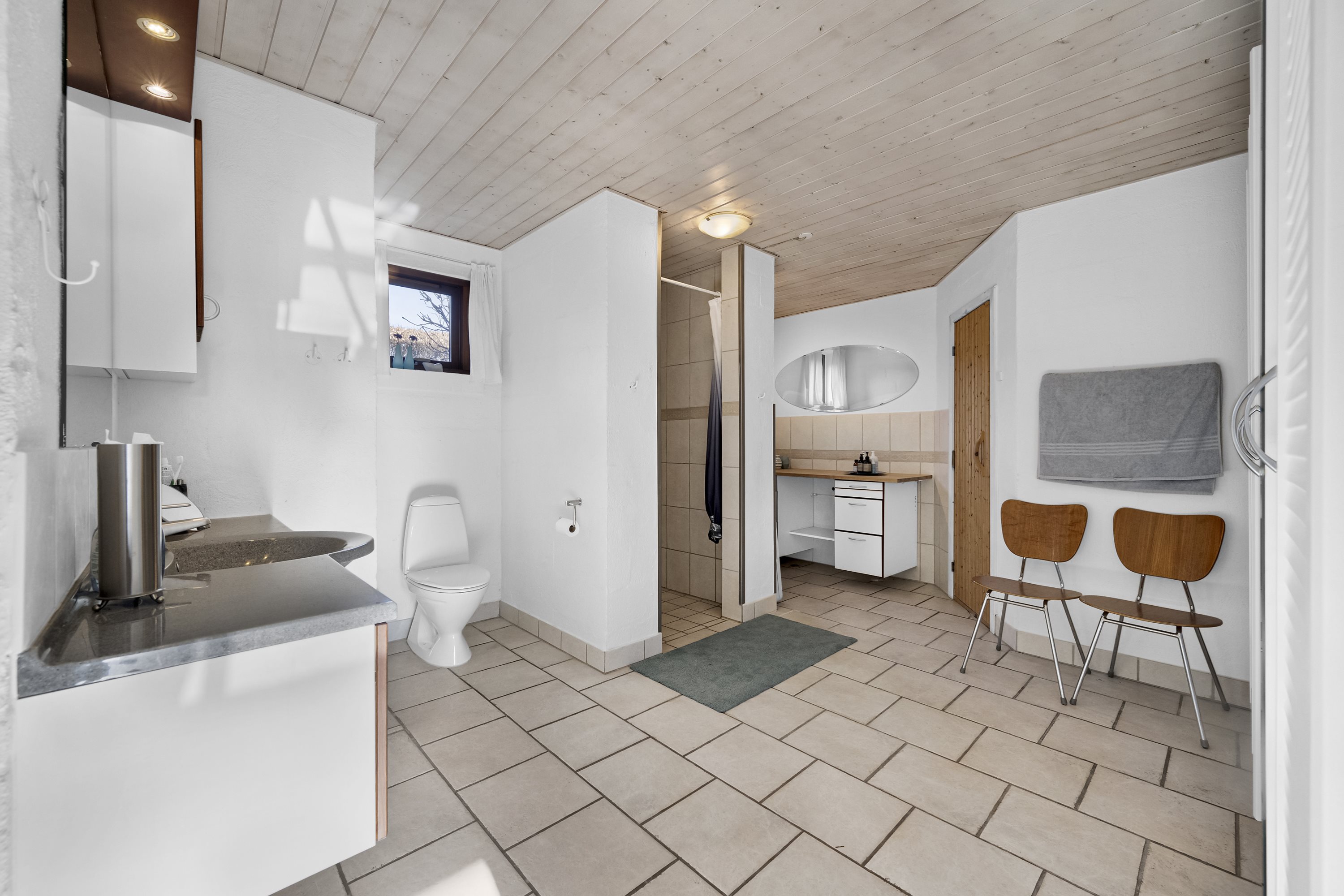 Fremhævet badeværelse billede i fuldskærmstilstand. Billede af Ravnhøj 2, Hasseris, 9000 Aalborg