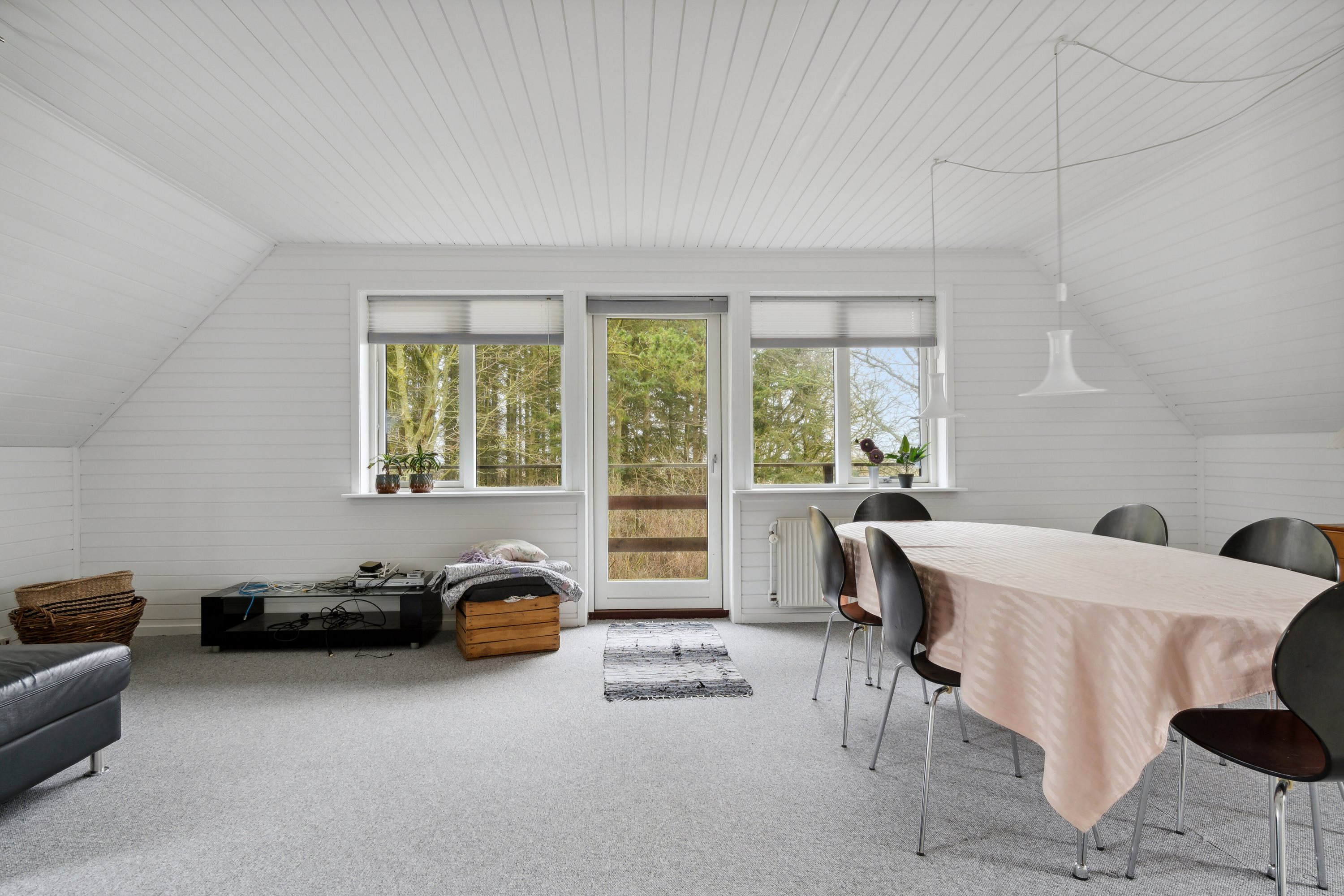 Fremhævet spisestue billede i fuldskærmstilstand. Billede af Snevrevej 4A, Højrup,Horne, 9850 Hirtshals