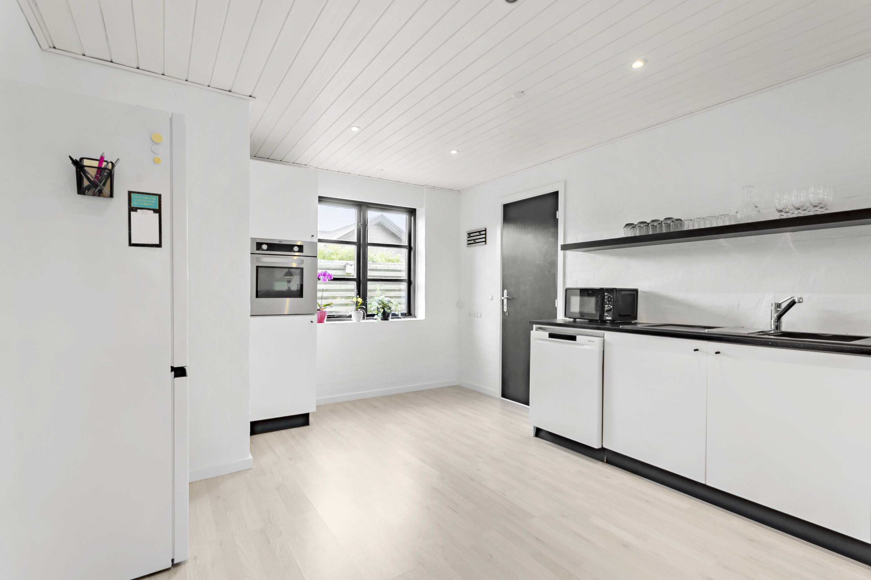 Fremhævet køkken billede i fuldskærmstilstand. Billede af Holger Drachmanns Vej 2B, 9900 Frederikshavn