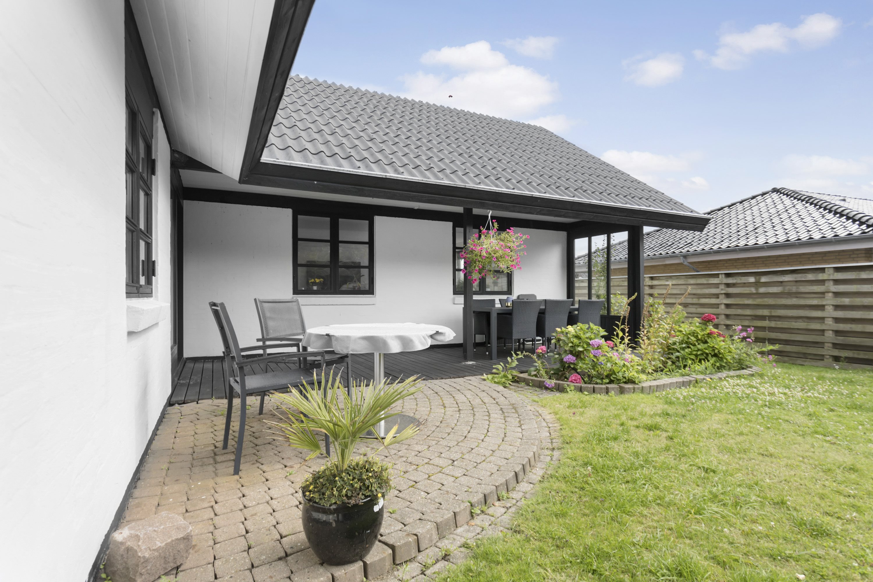 Miniaturebillede 1: facade. Billede af Holger Drachmanns Vej 2B, 9900 Frederikshavn