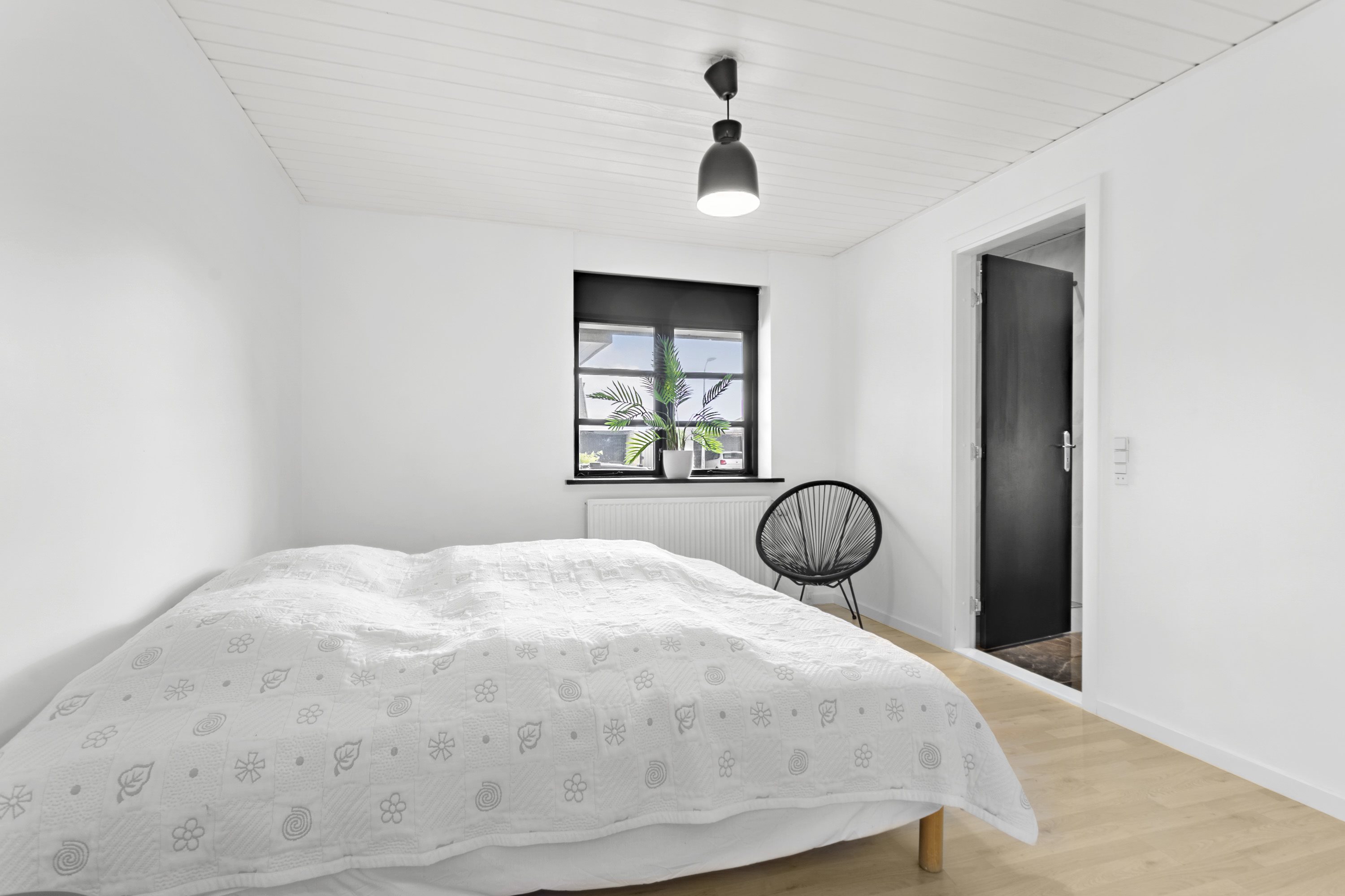 Fremhævet værelse billede i fuldskærmstilstand. Billede af Holger Drachmanns Vej 2B, 9900 Frederikshavn