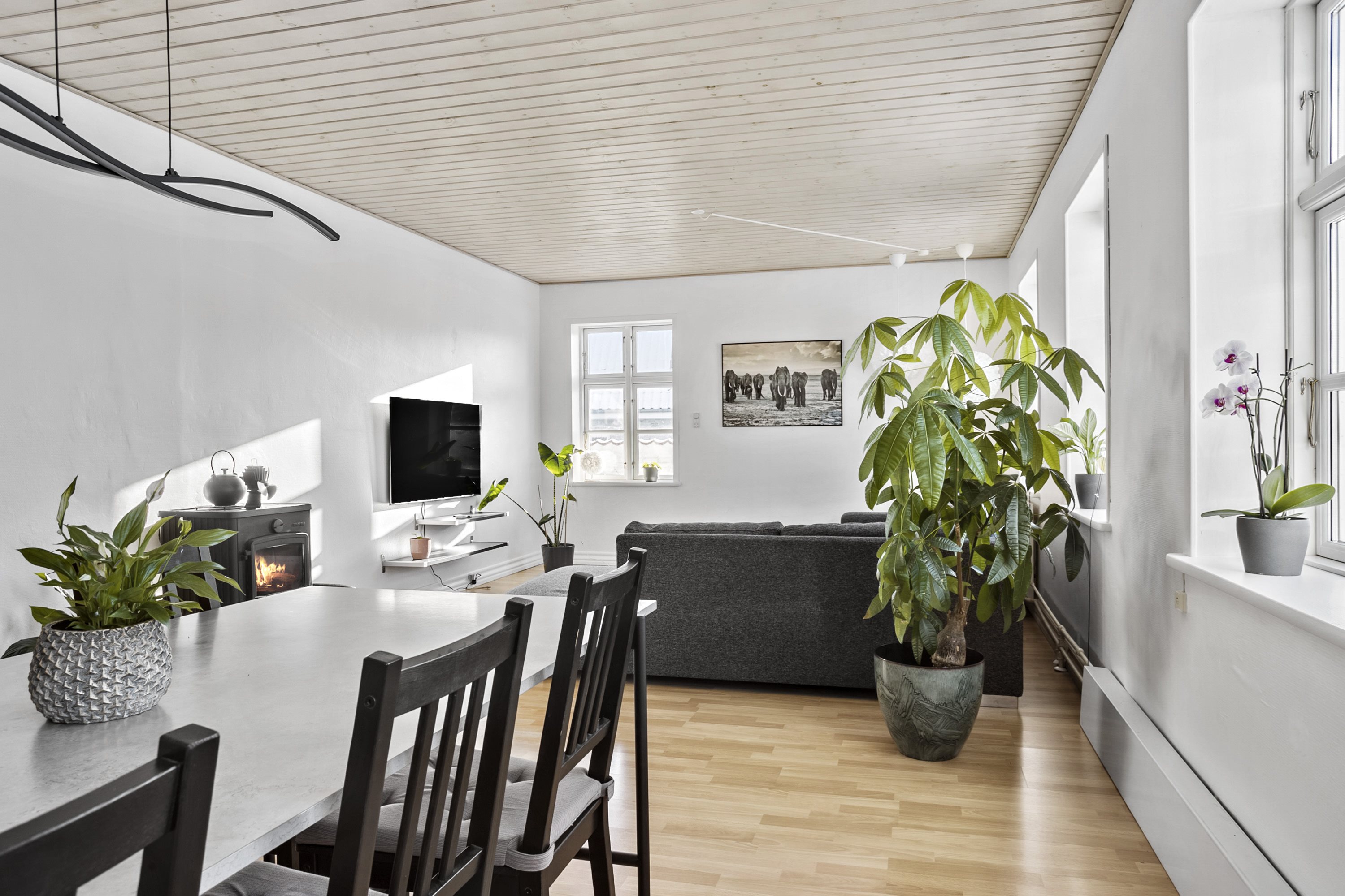 Fremhævet spisestue billede i fuldskærmstilstand. Billede af Svanevej 40, 6100 Haderslev