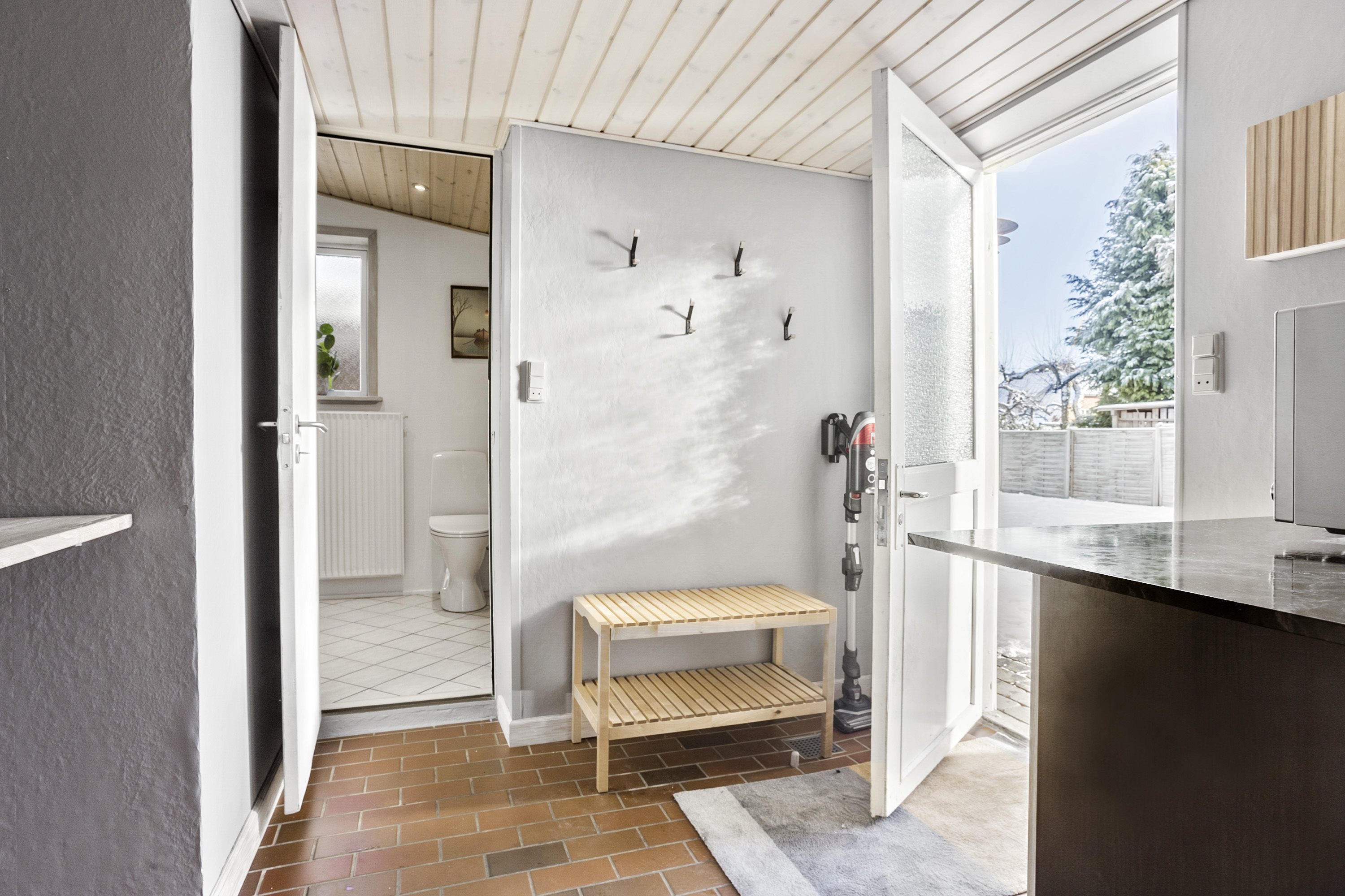 Fremhævet entré billede i fuldskærmstilstand. Billede af Svanevej 40, 6100 Haderslev