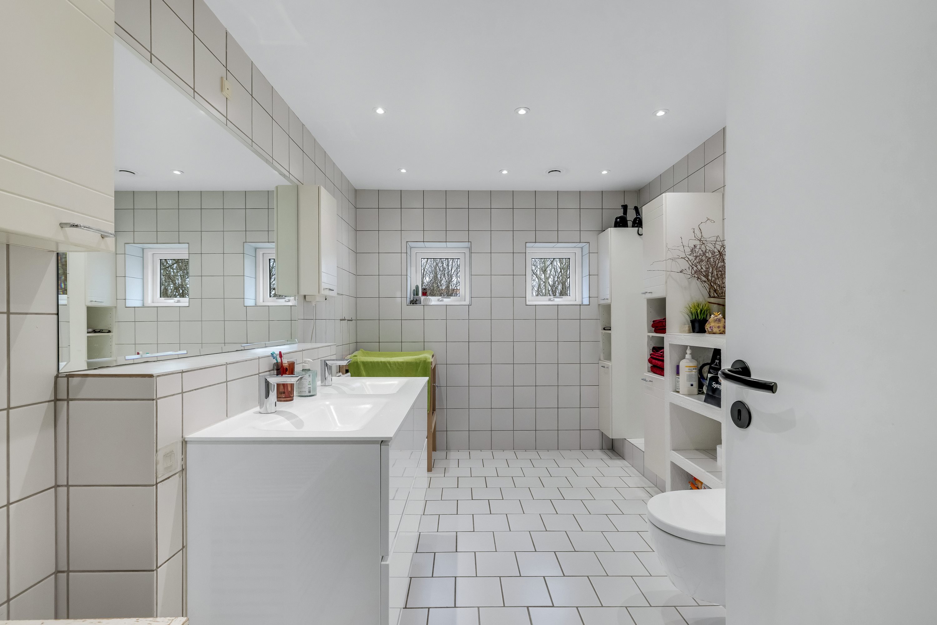 Fremhævet bad billede i fuldskærmstilstand. Billede af Holmstruphøjvej 39, Holmstrup, 8210 Aarhus V