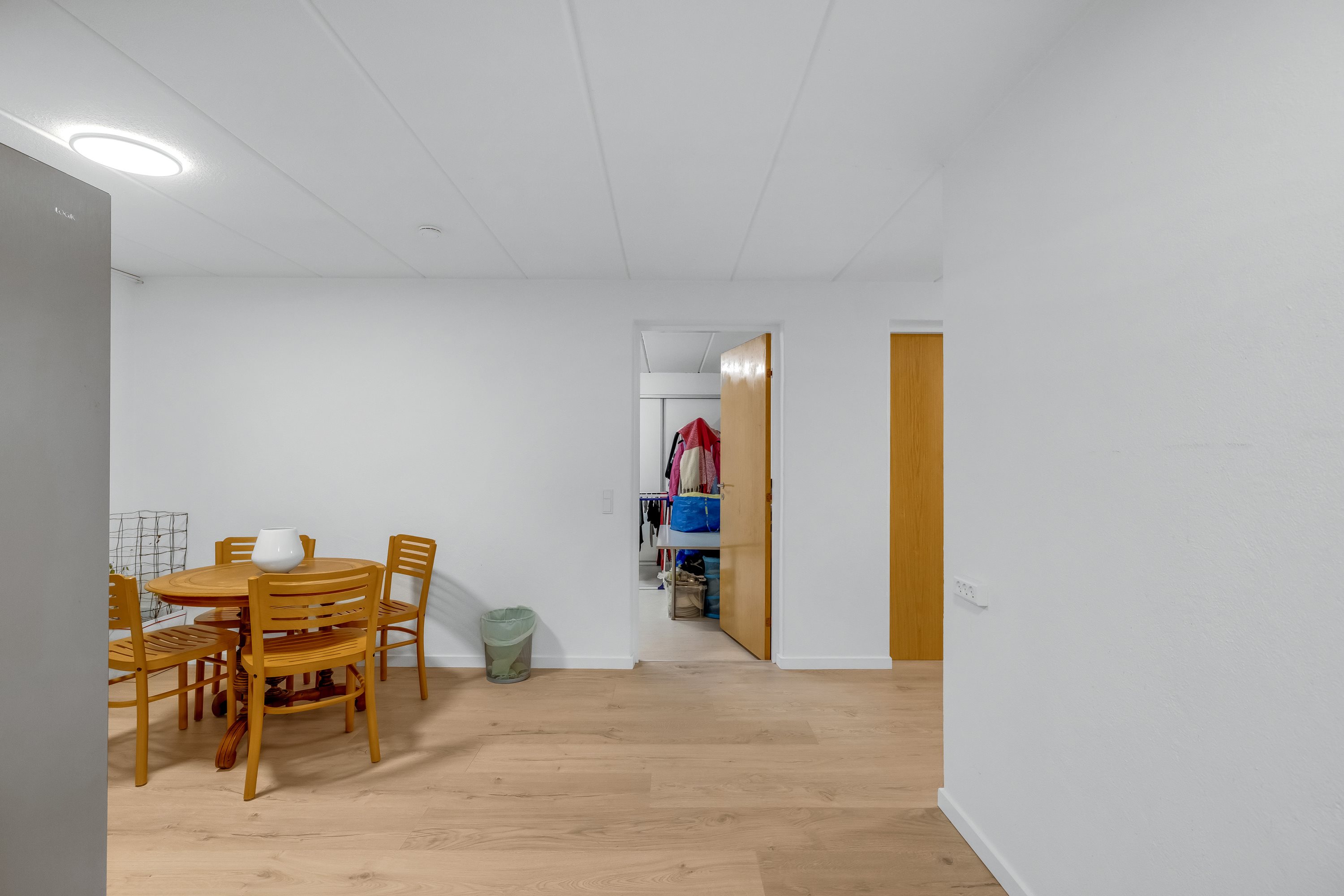 Fremhævet gang billede i fuldskærmstilstand. Billede af Holmstruphøjvej 39, Holmstrup, 8210 Aarhus V