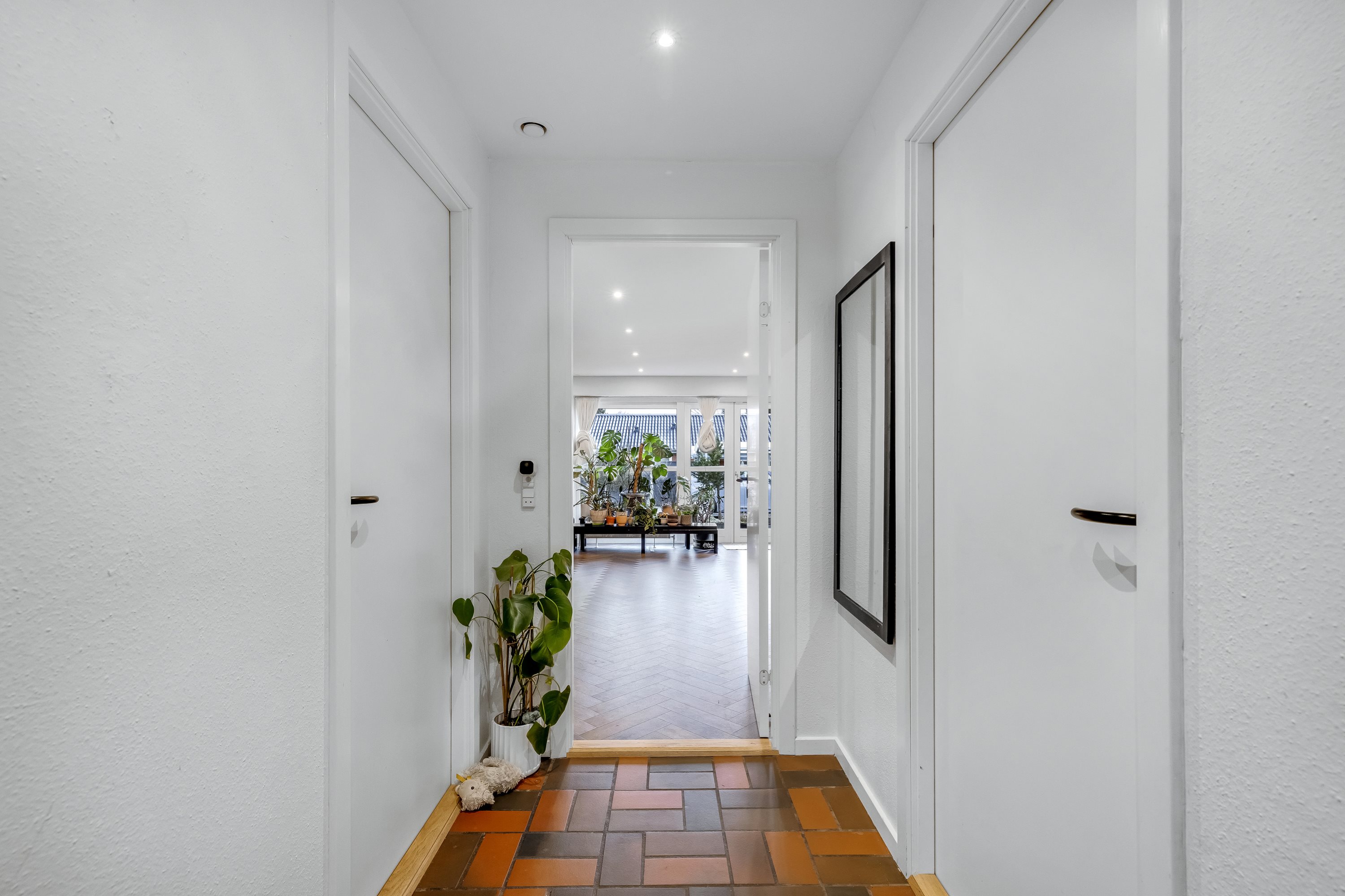 Fremhævet gang billede i fuldskærmstilstand. Billede af Holmstruphøjvej 39, Holmstrup, 8210 Aarhus V