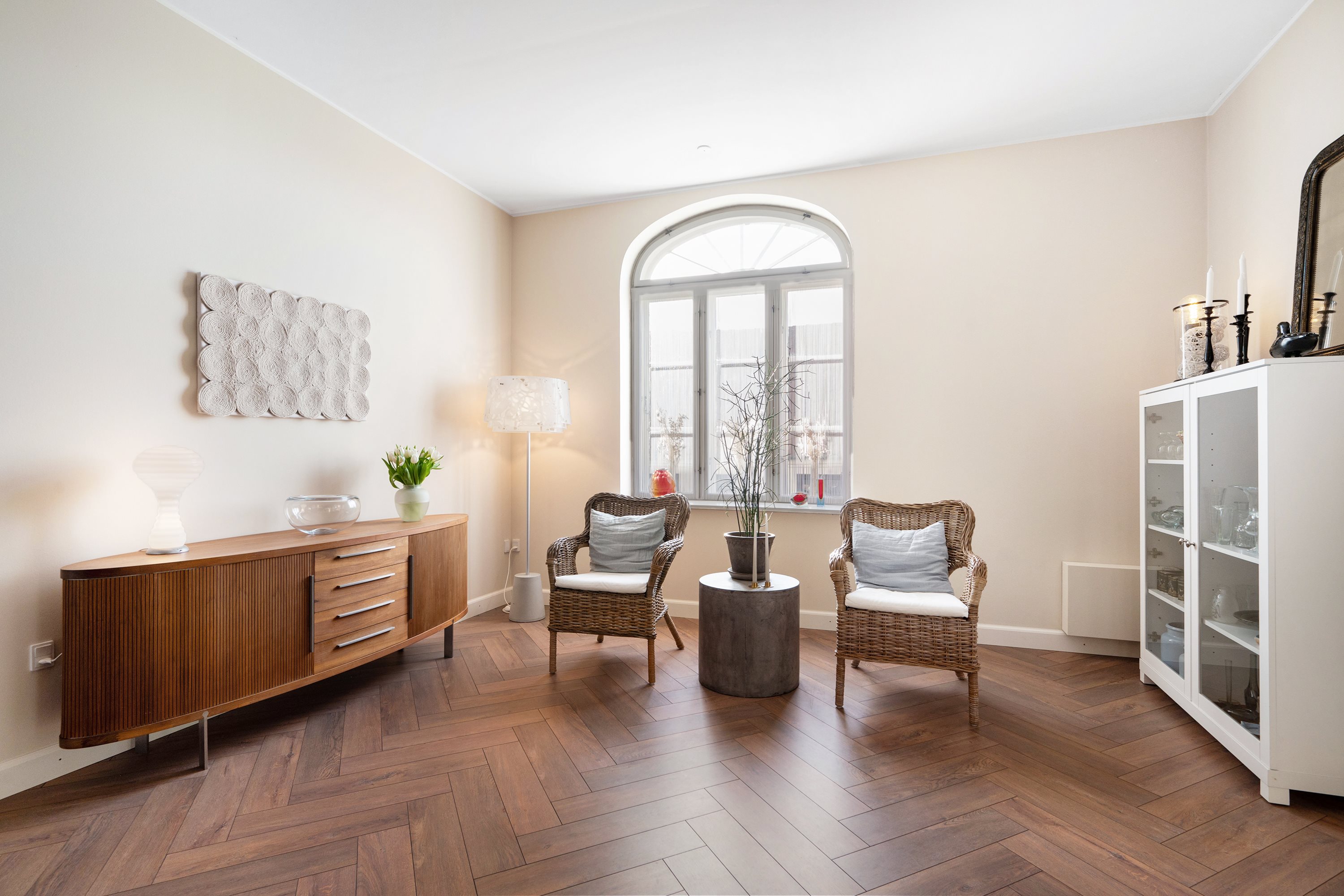 Fremhævet stue billede i fuldskærmstilstand. Billede af Overgade 17, 8400 Ebeltoft