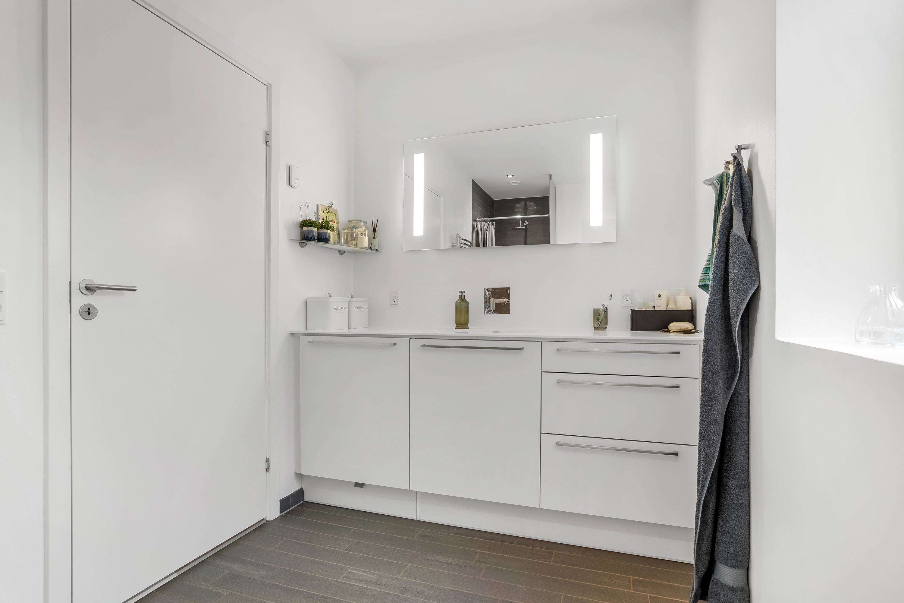 Fremhævet badeværelse billede i fuldskærmstilstand. Billede af Sct Jørgens Gade 24, st.., 7500 Holstebro