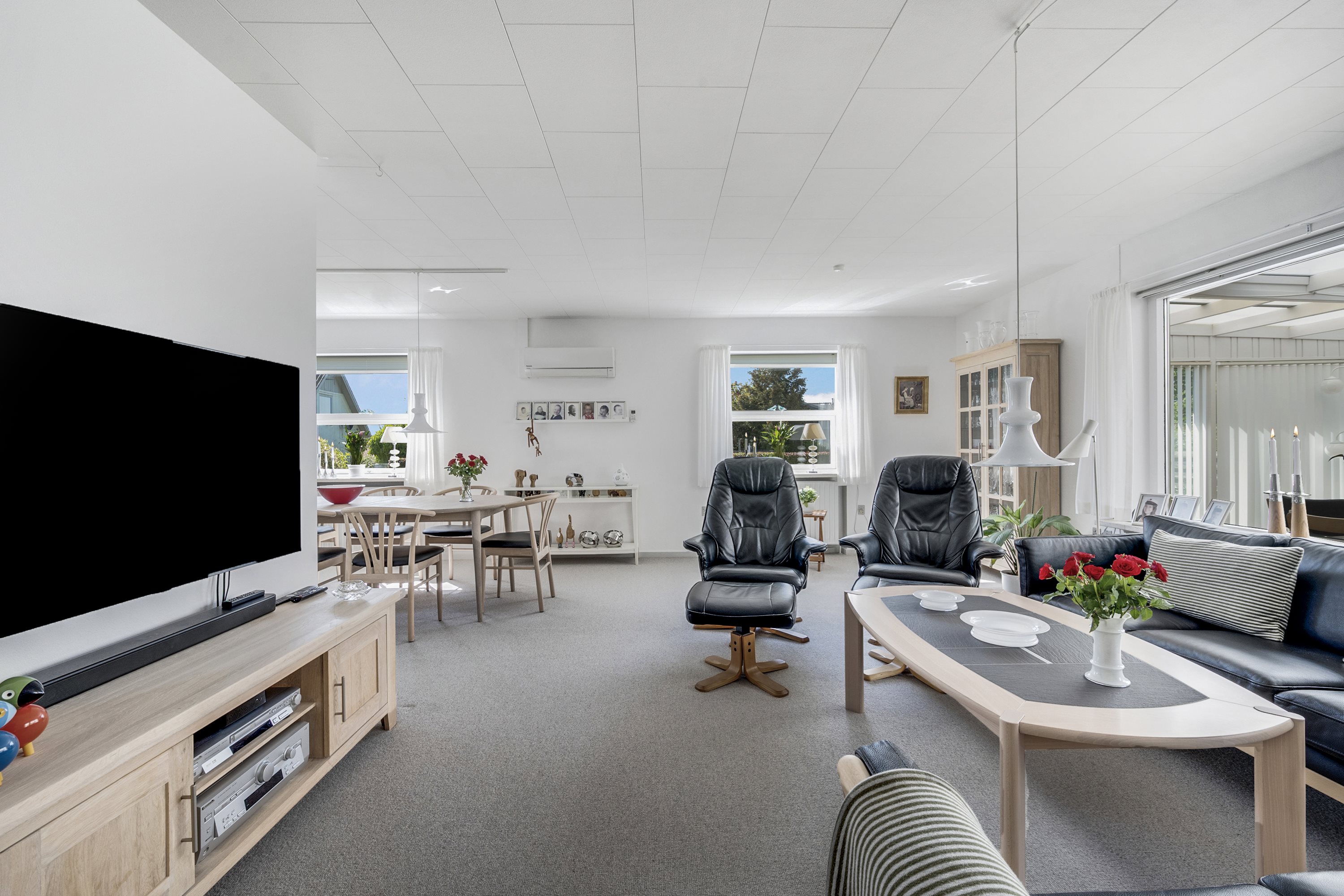 Fremhævet stue billede i fuldskærmstilstand. Billede af Ilbrovej 379, Ilbro, 9800 Hjørring