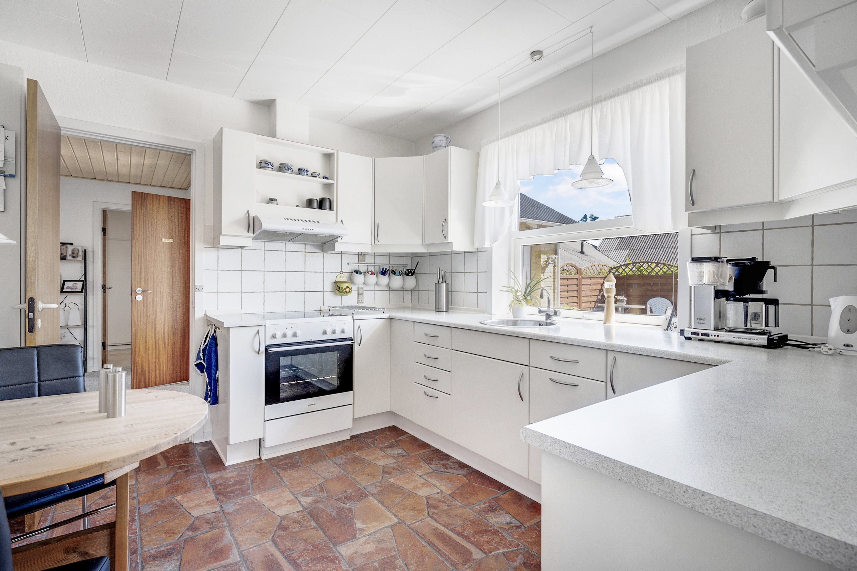 Fremhævet køkken billede i fuldskærmstilstand. Billede af Ilbrovej 379, Ilbro, 9800 Hjørring