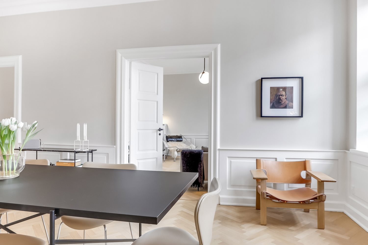 Fremhævet stue billede i fuldskærmstilstand. Billede af Mageløs 10, 2. th., 5000 Odense C