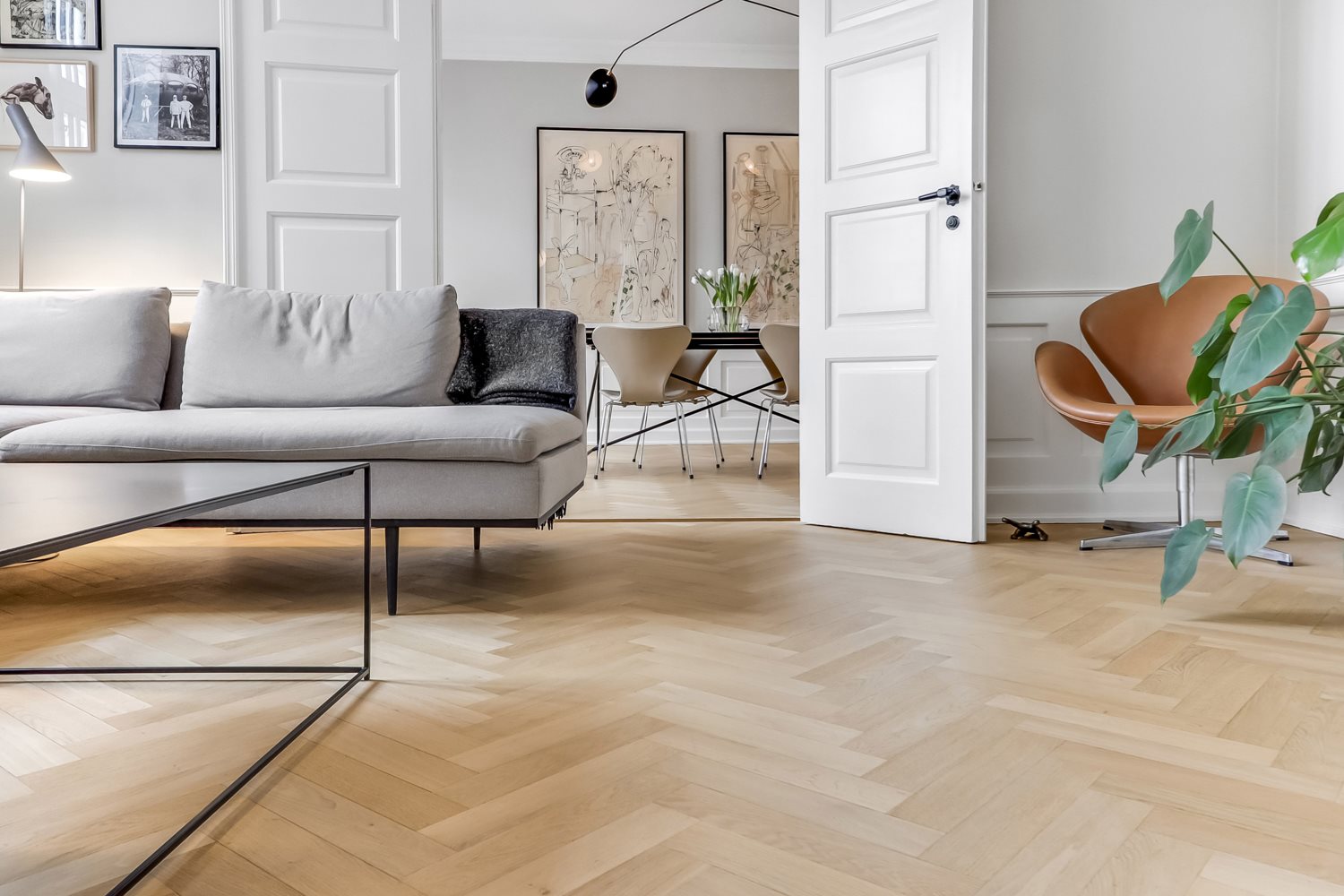 Fremhævet stue billede i fuldskærmstilstand. Billede af Mageløs 10, 2. th., 5000 Odense C