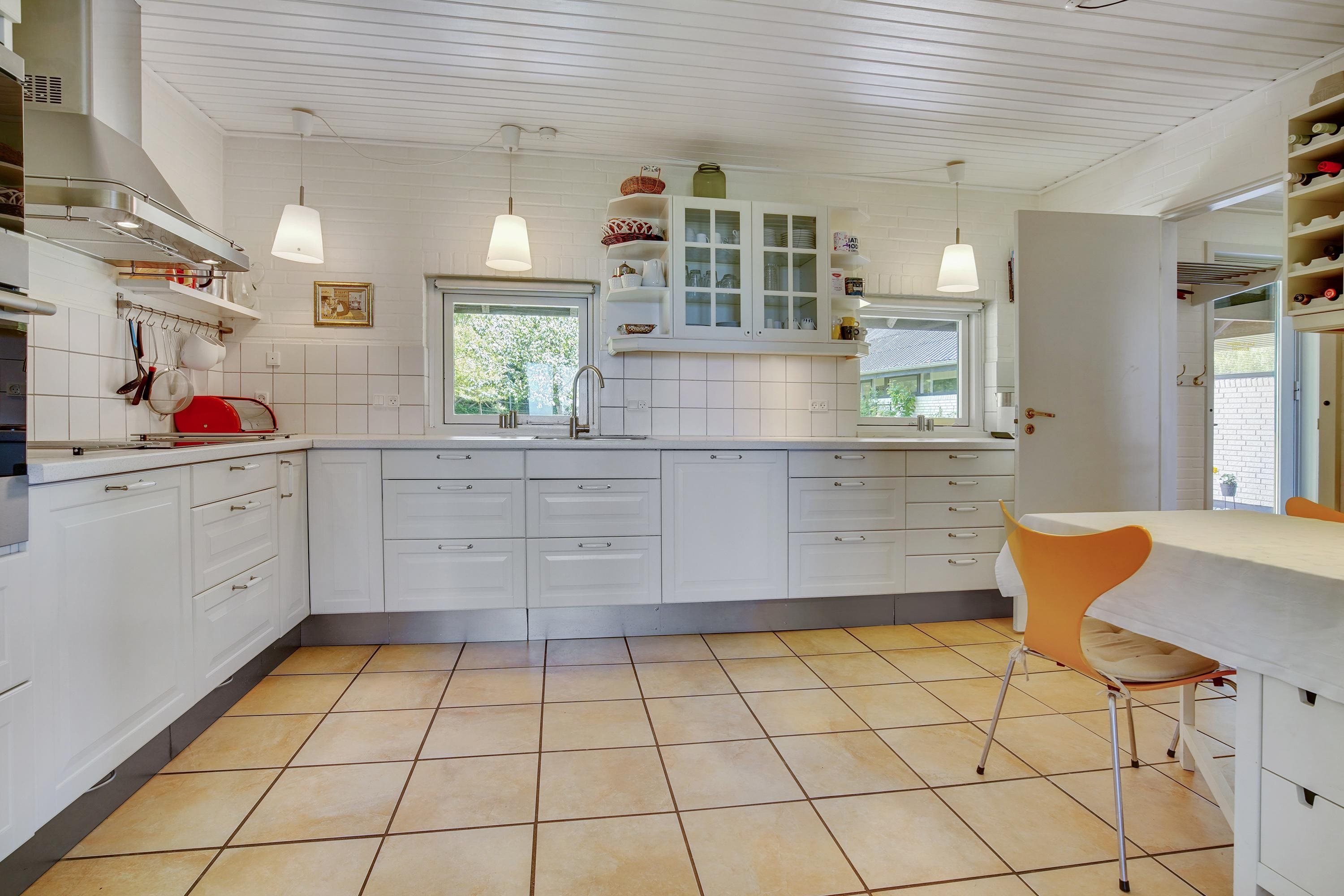 Fremhævet køkken billede i fuldskærmstilstand. Billede af Skansebakken 23A, Horne, 9850 Hirtshals