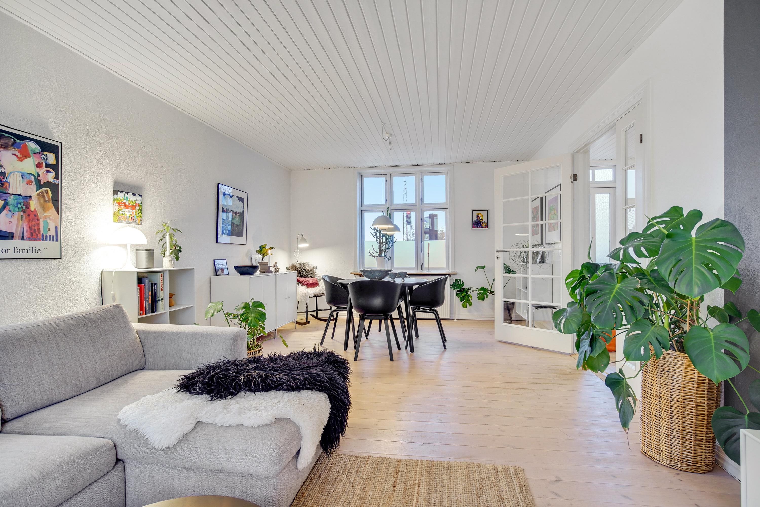 Fremhævet stue billede i fuldskærmstilstand. Billede af Skagensvej 14, 9800 Hjørring