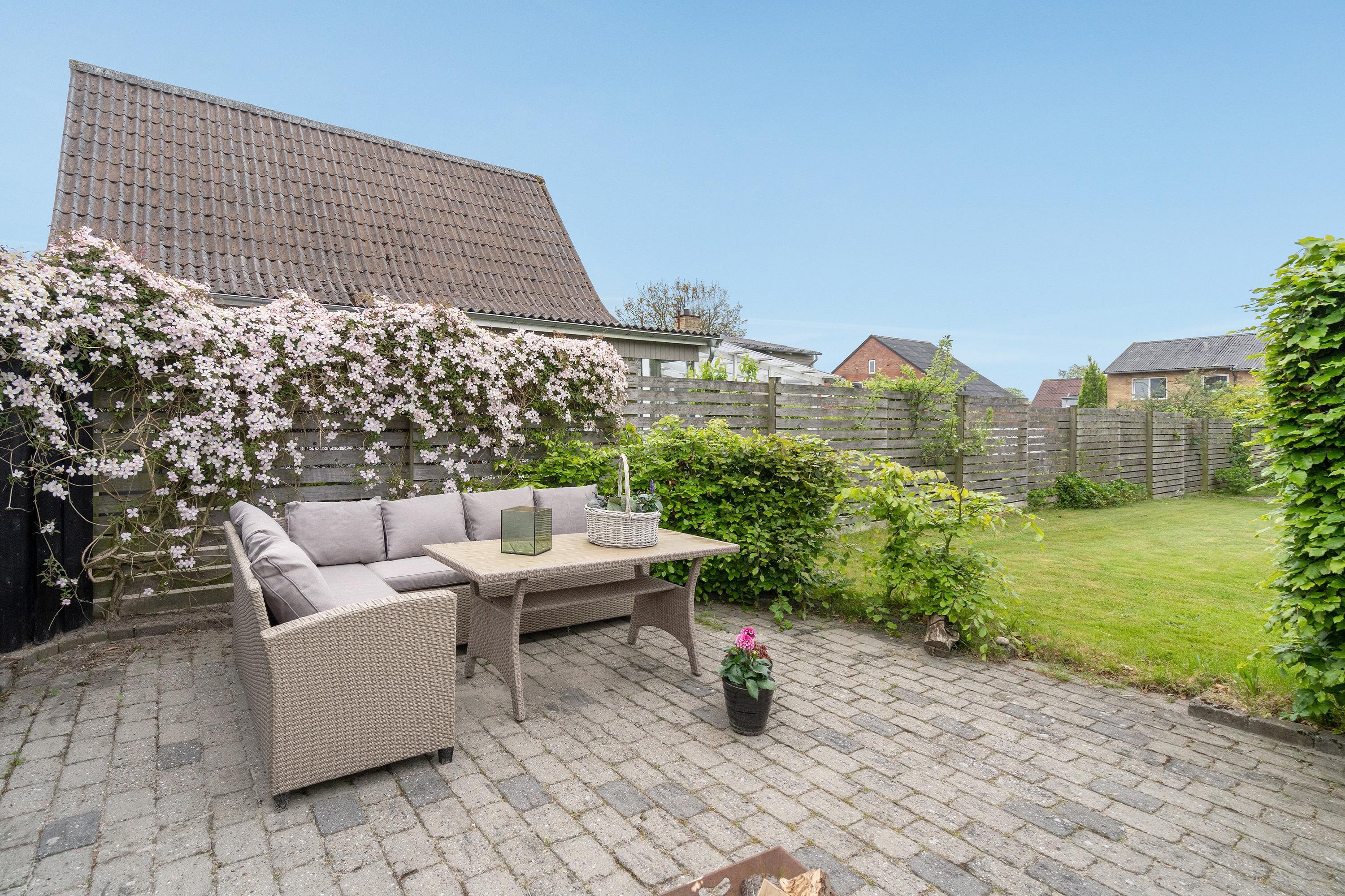 Fremhævet terrasse billede i fuldskærmstilstand. Billede af Skagensvej 14, 9800 Hjørring