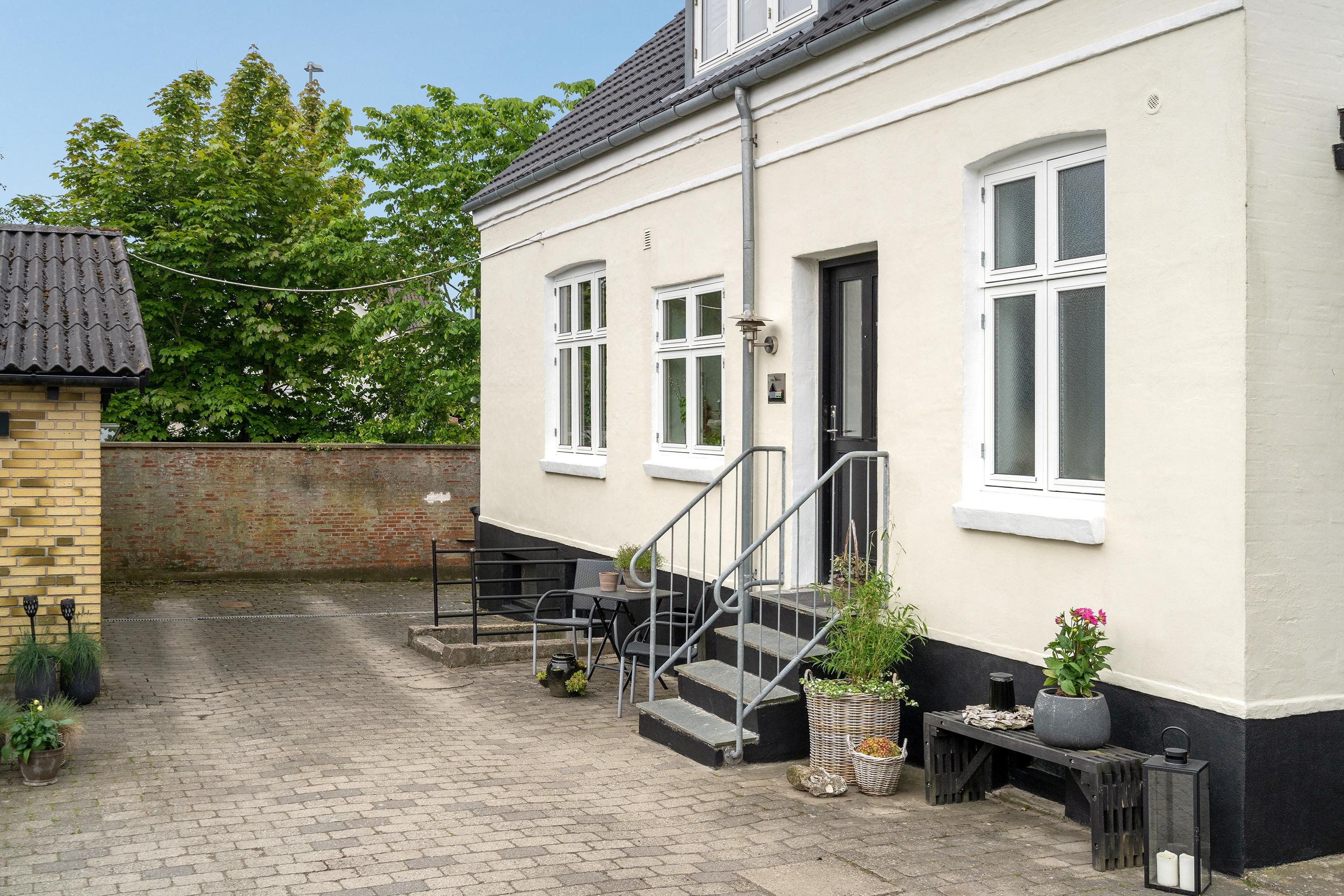 Fremhævet terrasse billede i fuldskærmstilstand. Billede af Skagensvej 14, 9800 Hjørring