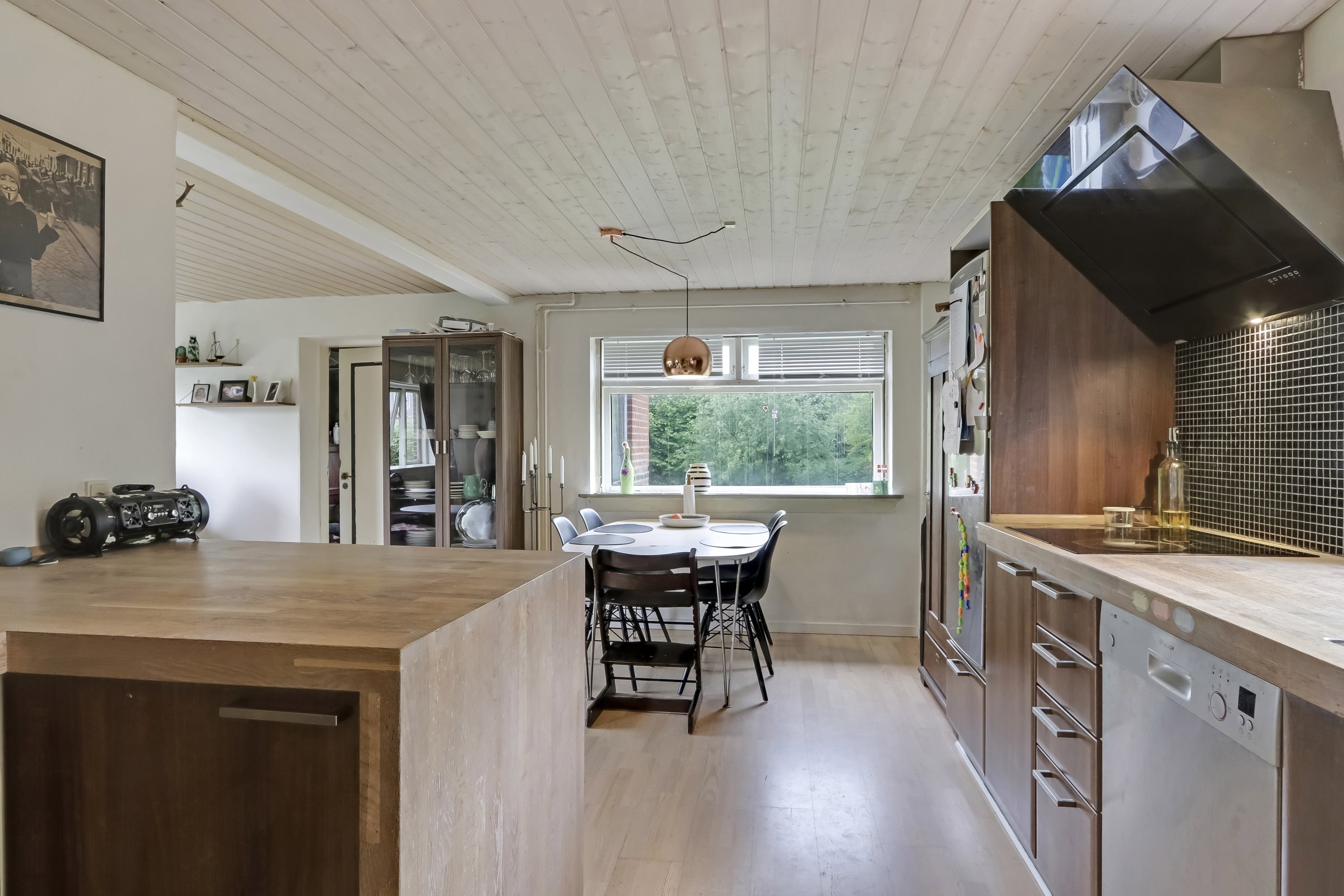 Miniaturebillede 1: køkken alrum. Billede af Vinkelvej 2, 5772 Kværndrup