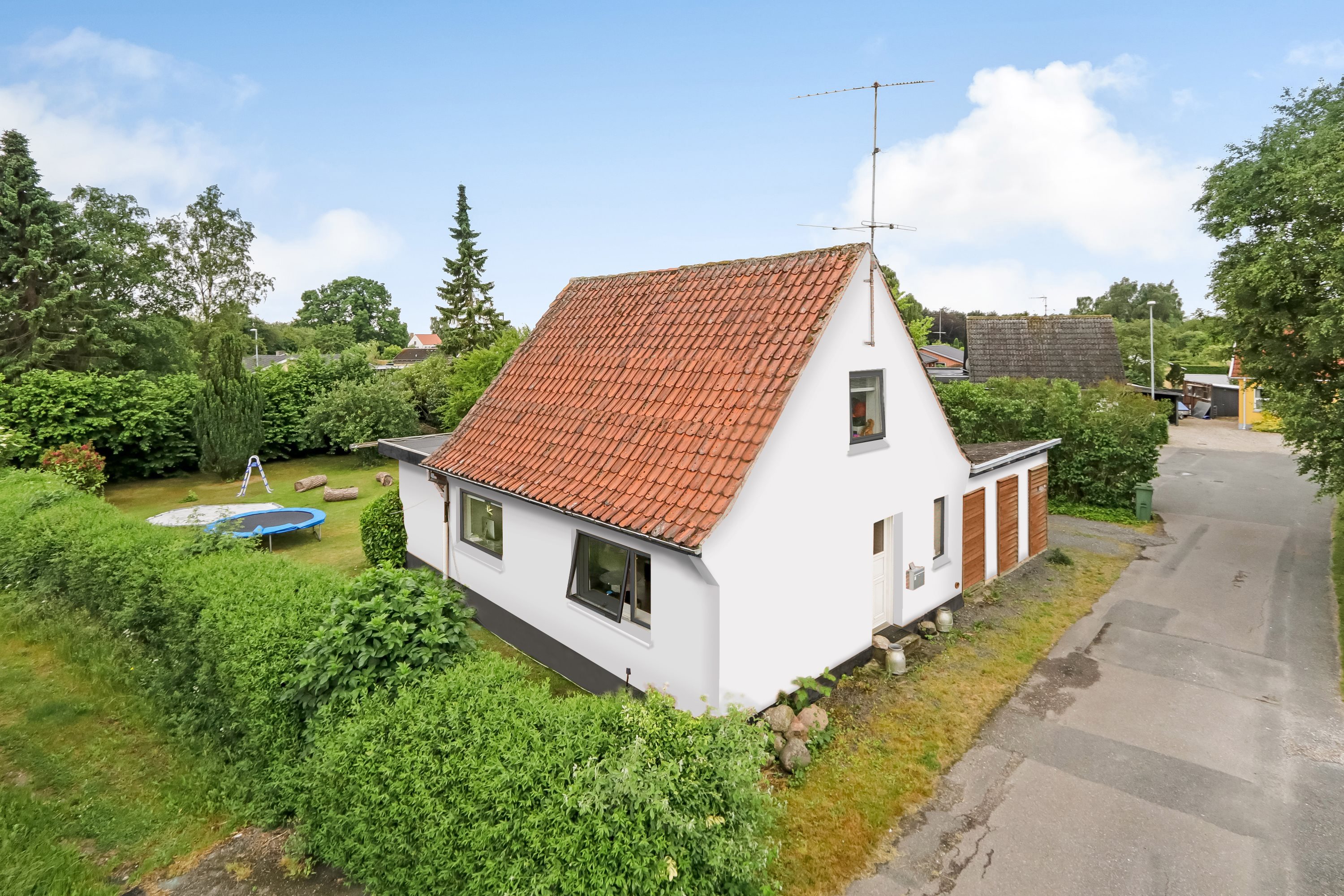 Miniature skyderbillede af ejendommen. Billede af Vinkelvej 2, 5772 Kværndrup