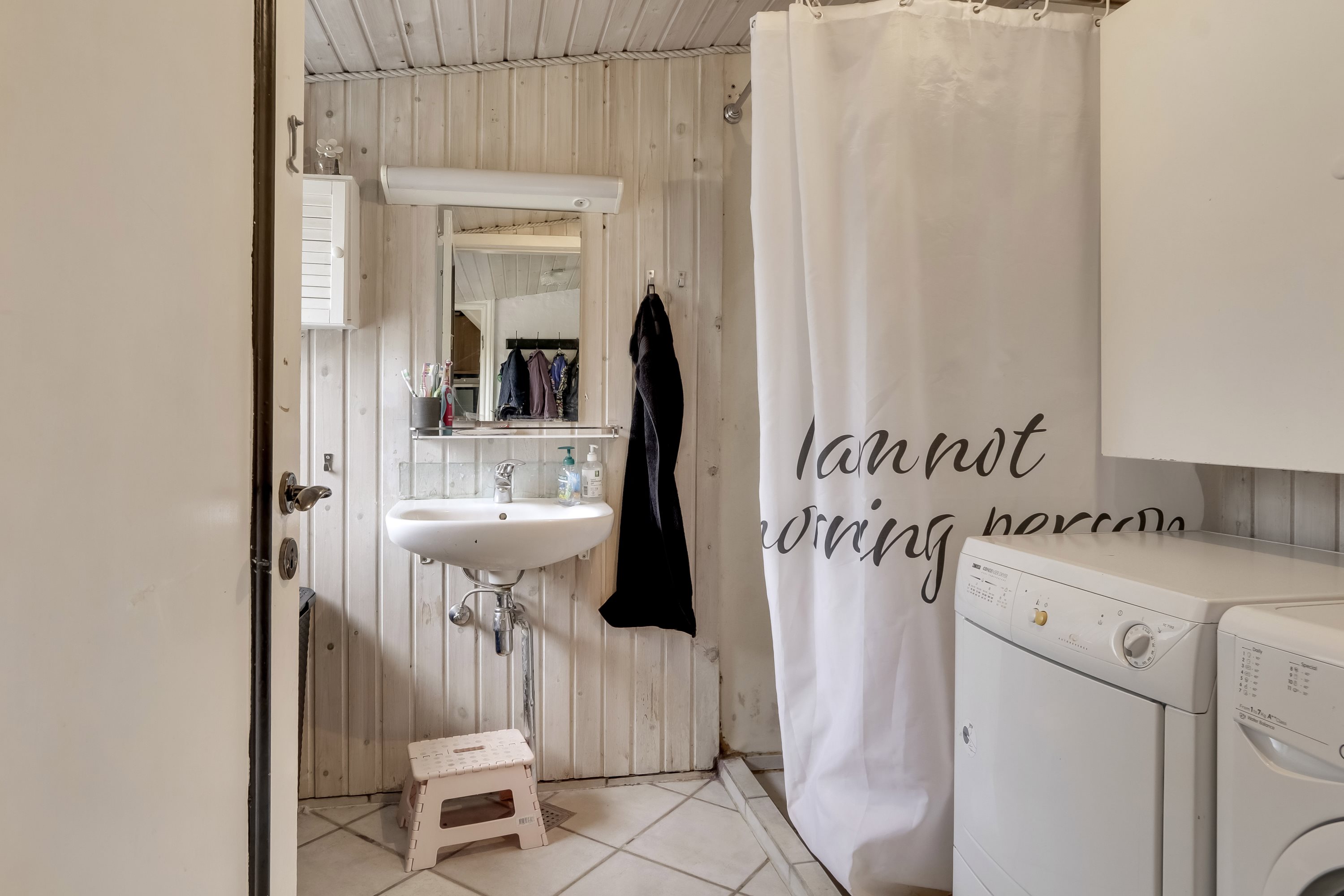 Fremhævet badeværelse billede i fuldskærmstilstand. Billede af Vinkelvej 2, 5772 Kværndrup