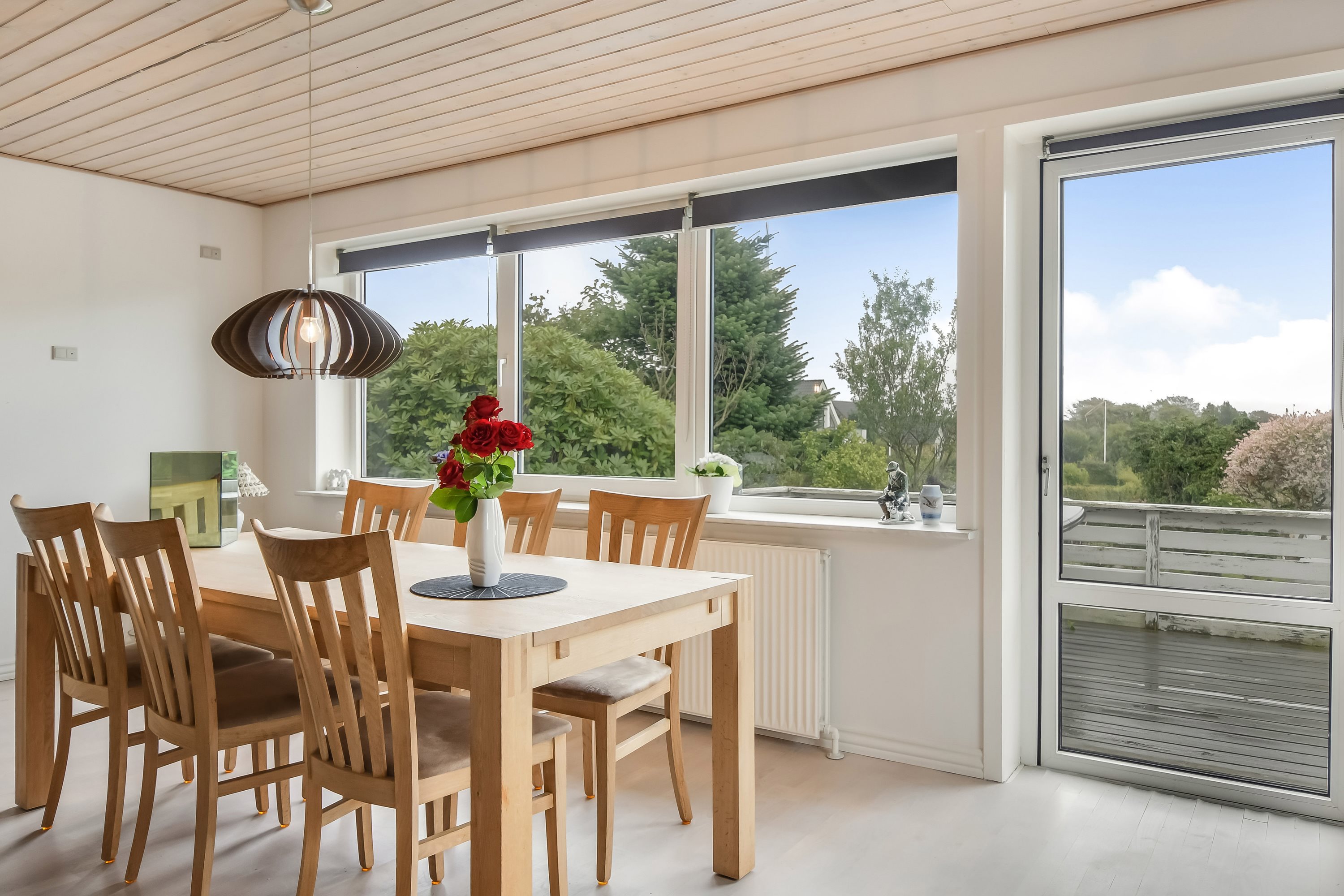 Fremhævet spiseplads billede i fuldskærmstilstand. Billede af Bremdalvej 15, Bremdal, 7600 Struer