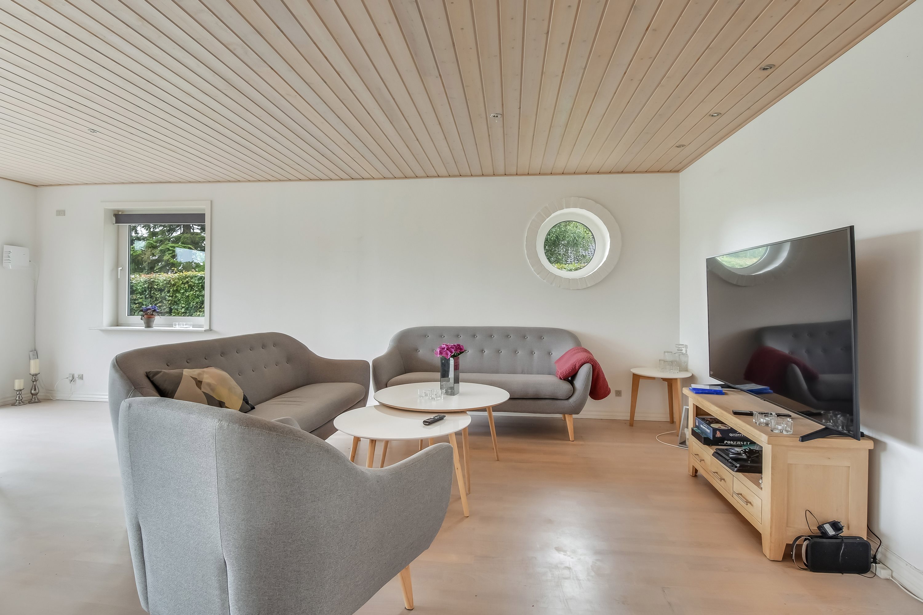 Fremhævet stue billede i fuldskærmstilstand. Billede af Bremdalvej 15, Bremdal, 7600 Struer