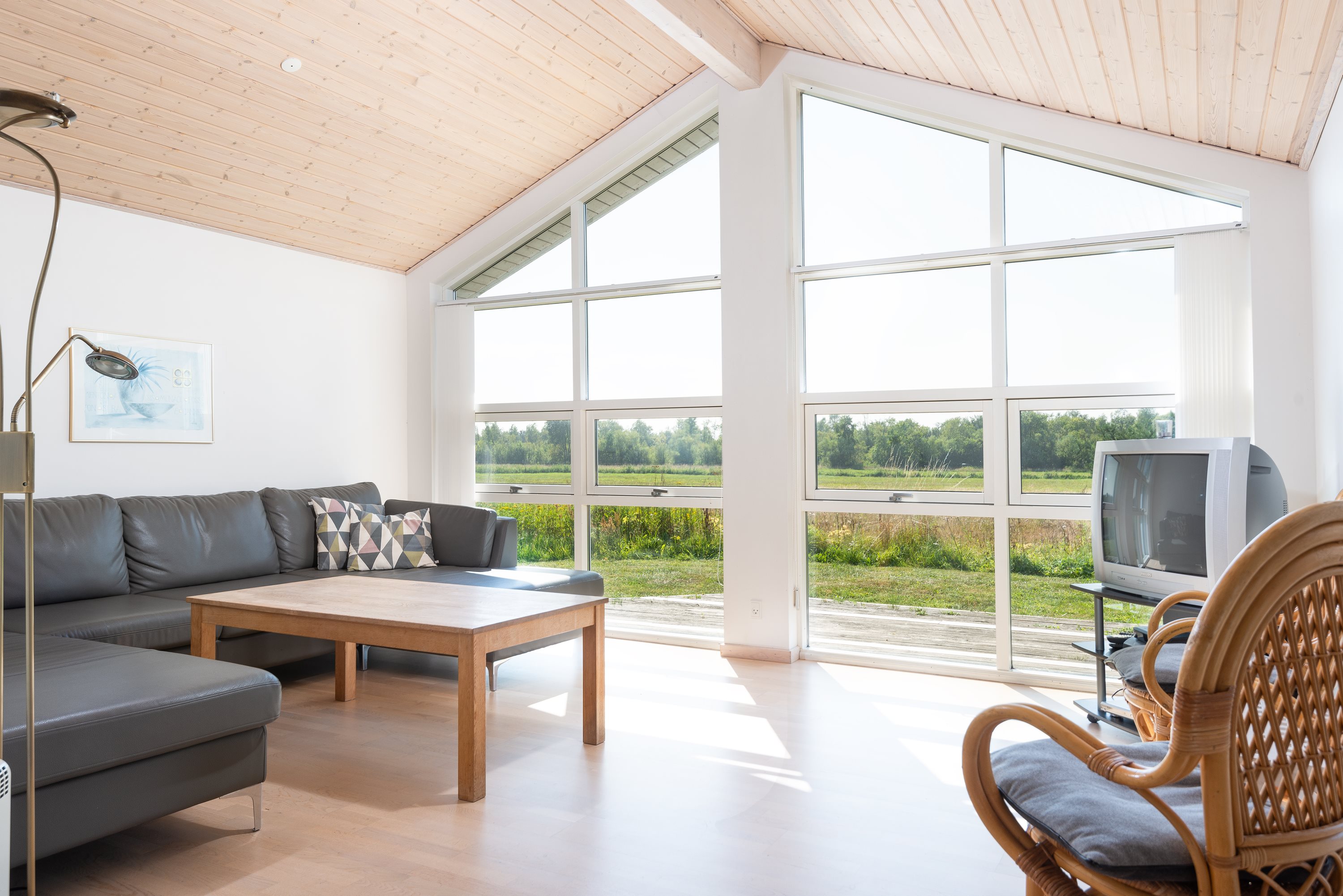 Fremhævet stue billede i fuldskærmstilstand. Billede af Revlen 16, Bratten, 9981 Jerup