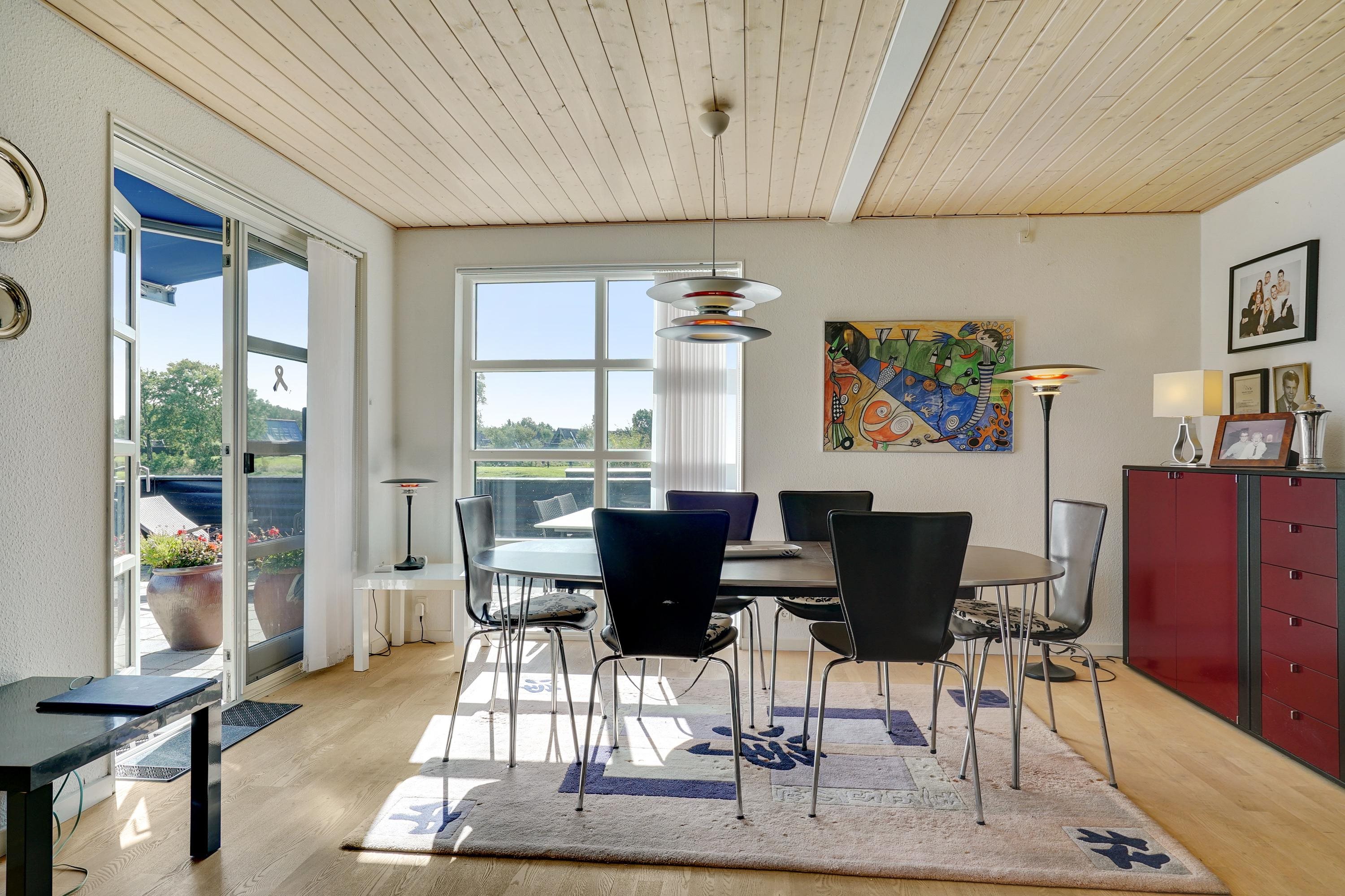 Fremhævet stue billede i fuldskærmstilstand. Billede af Golfvænget 13, Gatten, 9640 Farsø