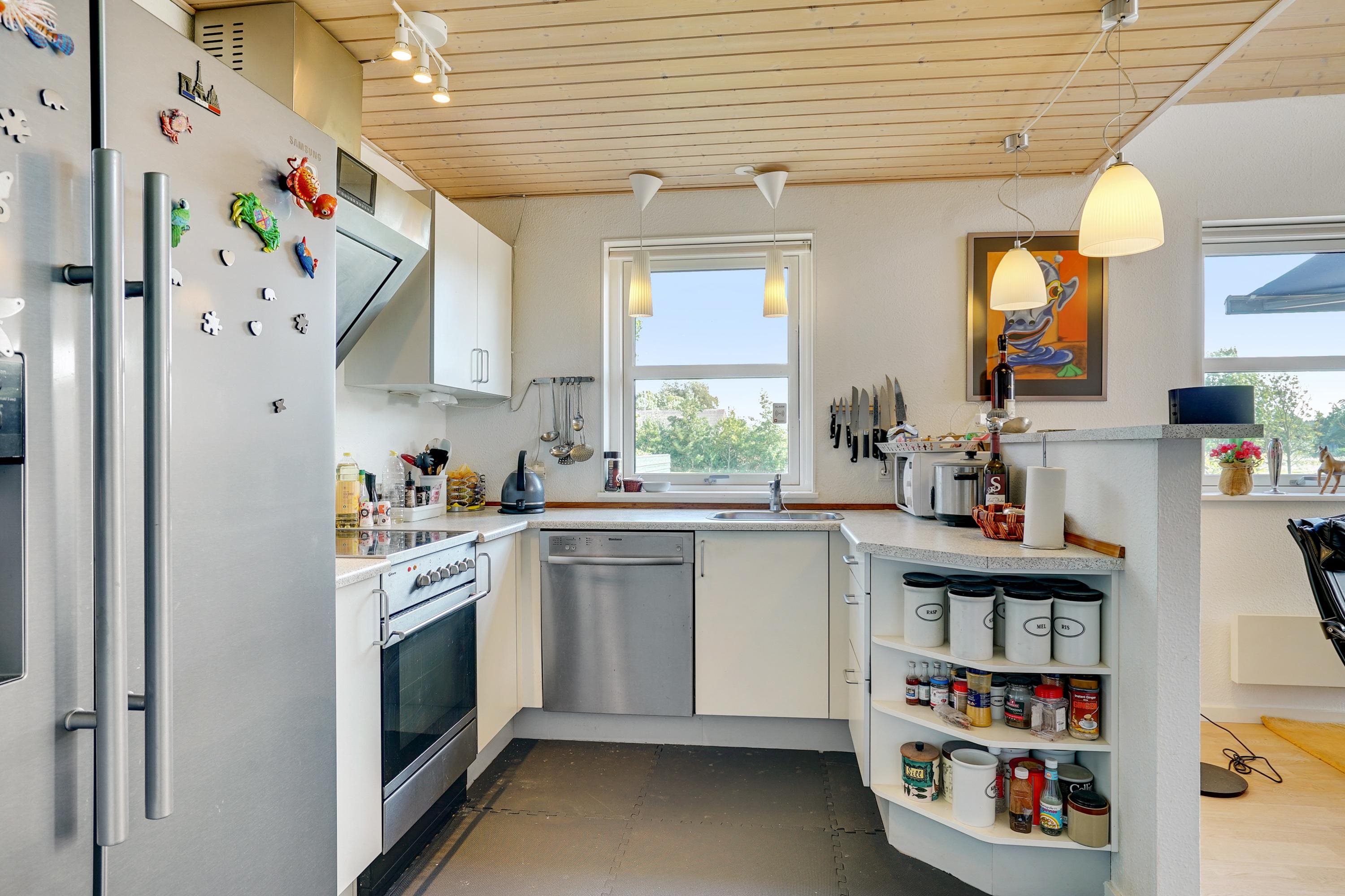 Fremhævet køkken billede i fuldskærmstilstand. Billede af Golfvænget 13, Gatten, 9640 Farsø